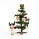Weihnachtsbaum mit altem Glasbehang + Engel