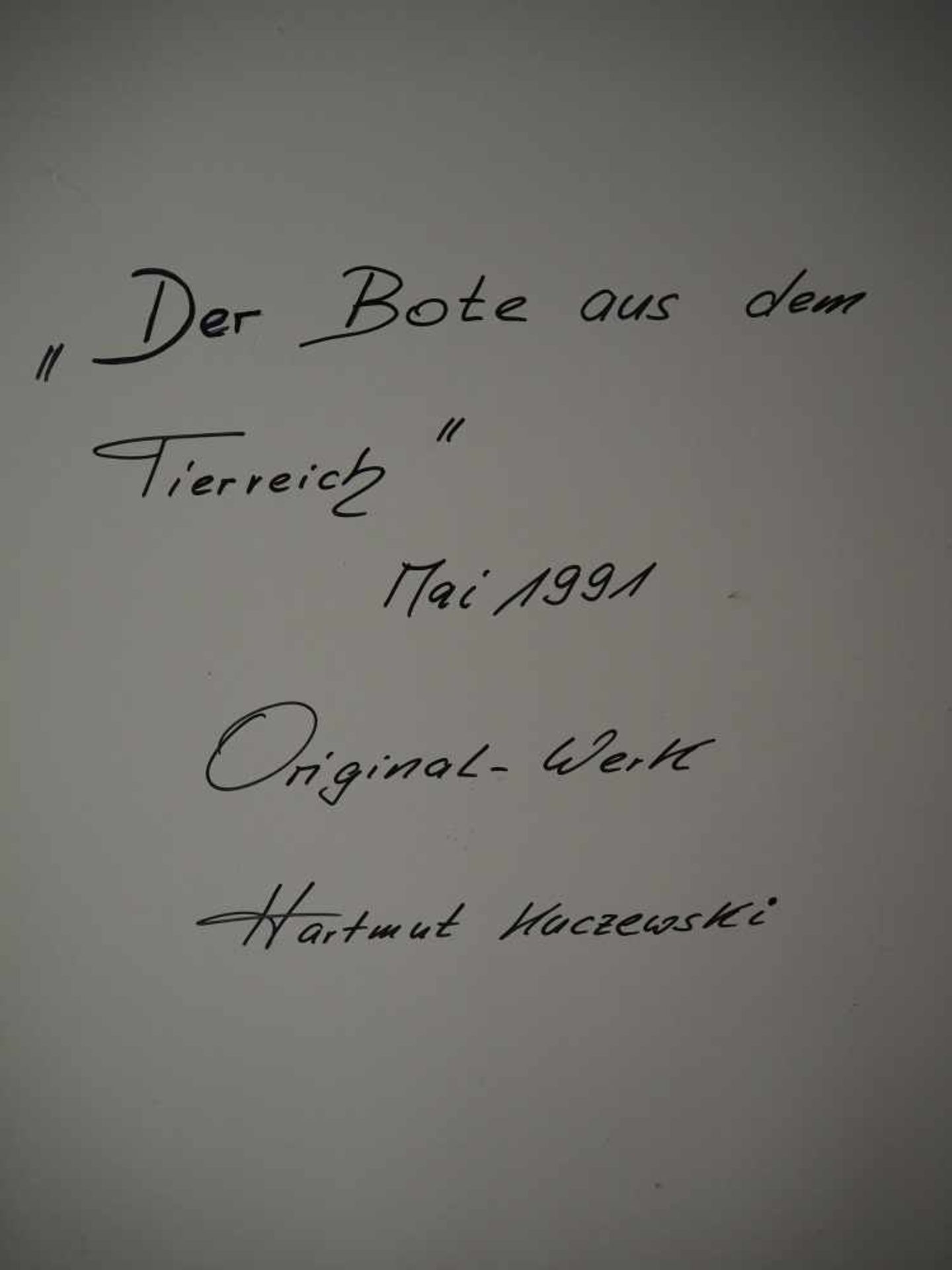Hartmut Kuczewski, "Der Bote aus dem Tierreich" dat. 1991, sign. KuczewskiGroßes Gemälde im rot/ - Bild 4 aus 4