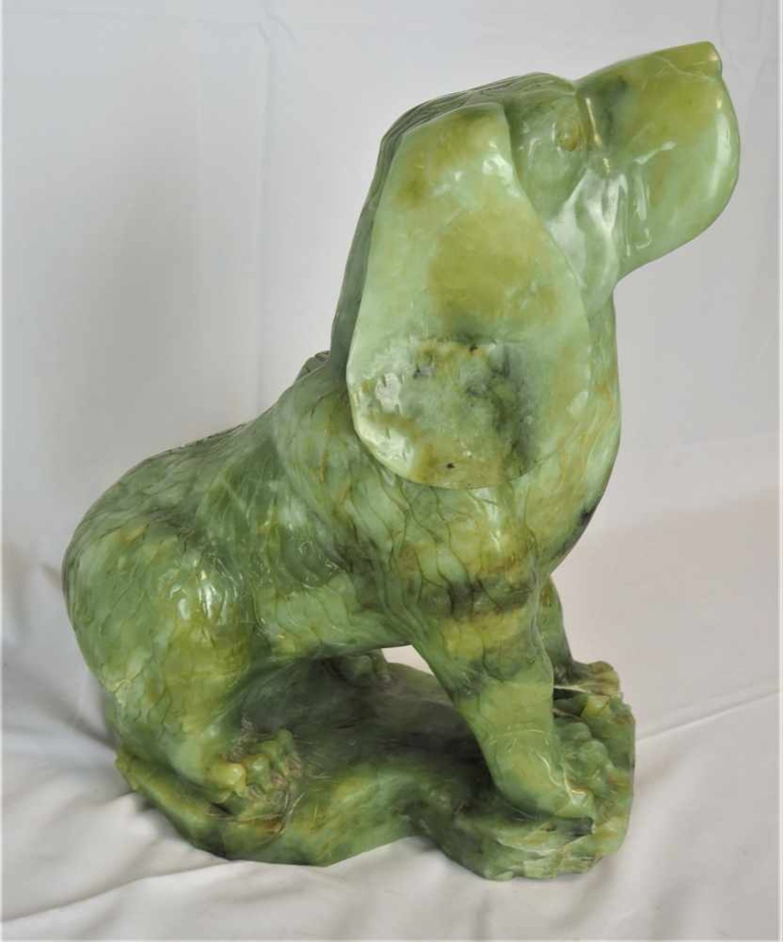Hund aus Nephrit oder Jadewohl Anfang 20. Jh, guter wohl Cocker Spaniel, Gebrauchtzustand, - Bild 2 aus 6