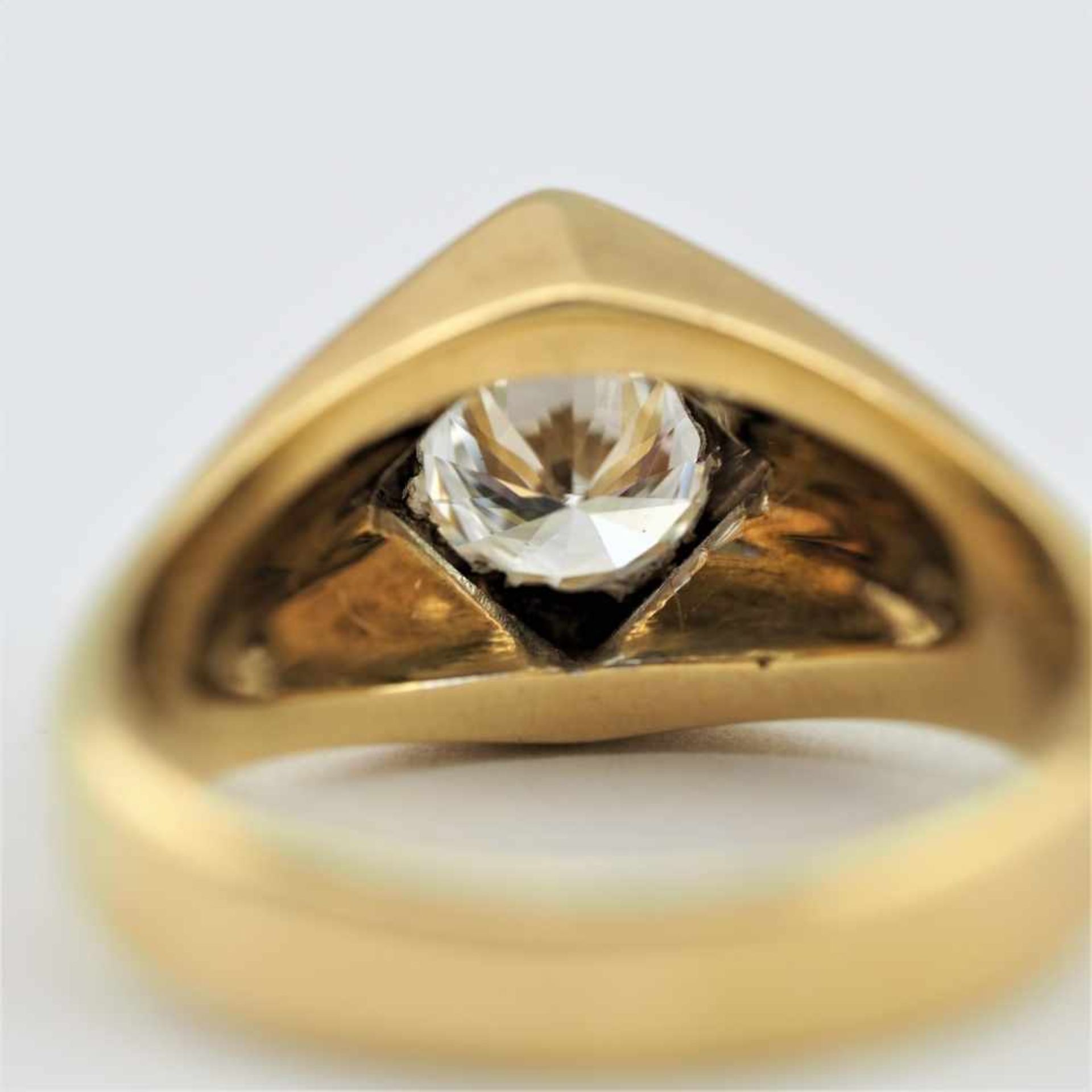 1,36ct Brillant Herrenring12,6g, 585 Gelbgold1.36ct brilliant cut, diamond men's ring12.6g, 585 - Bild 5 aus 5