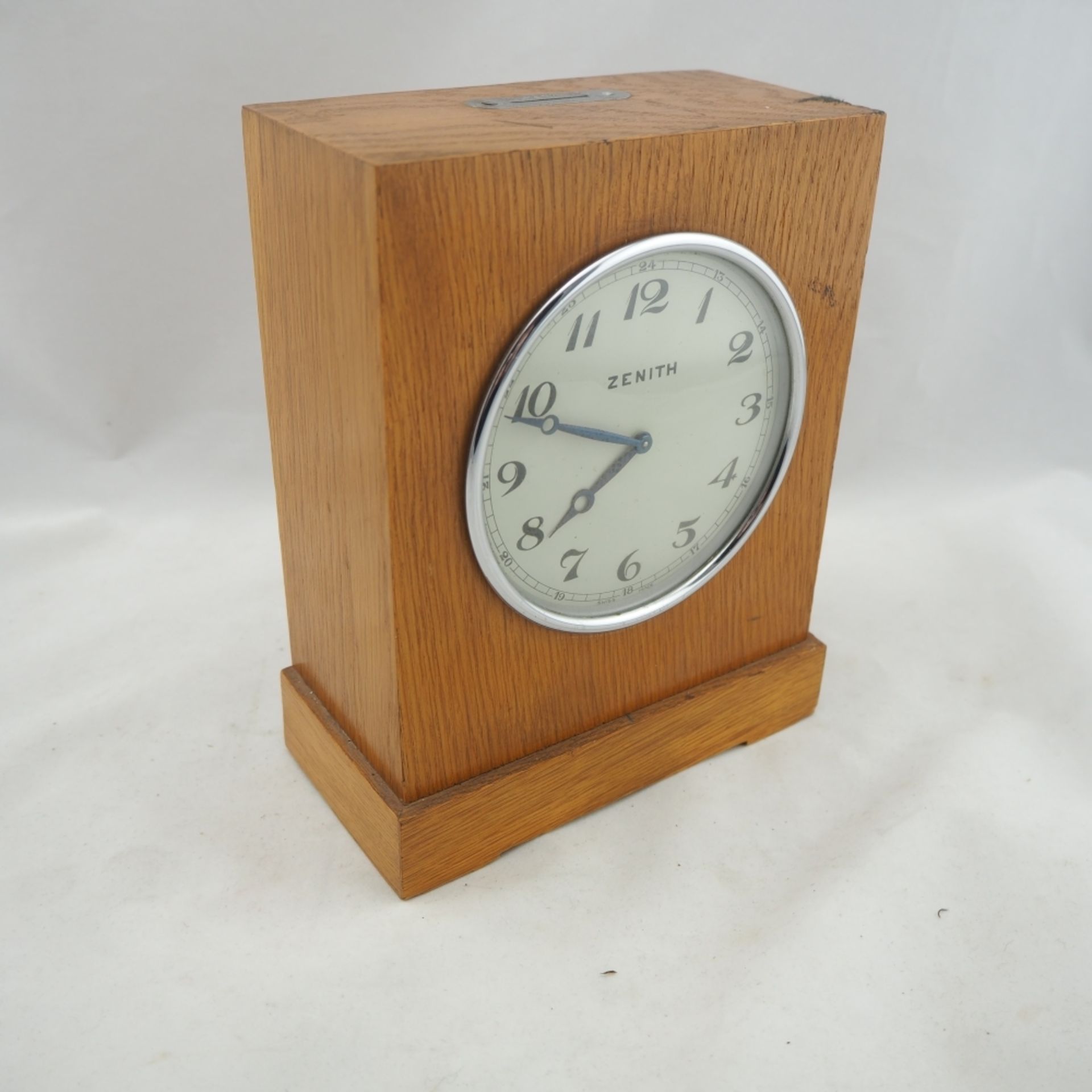Seltene "Zenith" Spareruhr, 30er JahreGehäuse aus Holz (Eiche), mittig eingebautes Uhrwe - Bild 2 aus 5