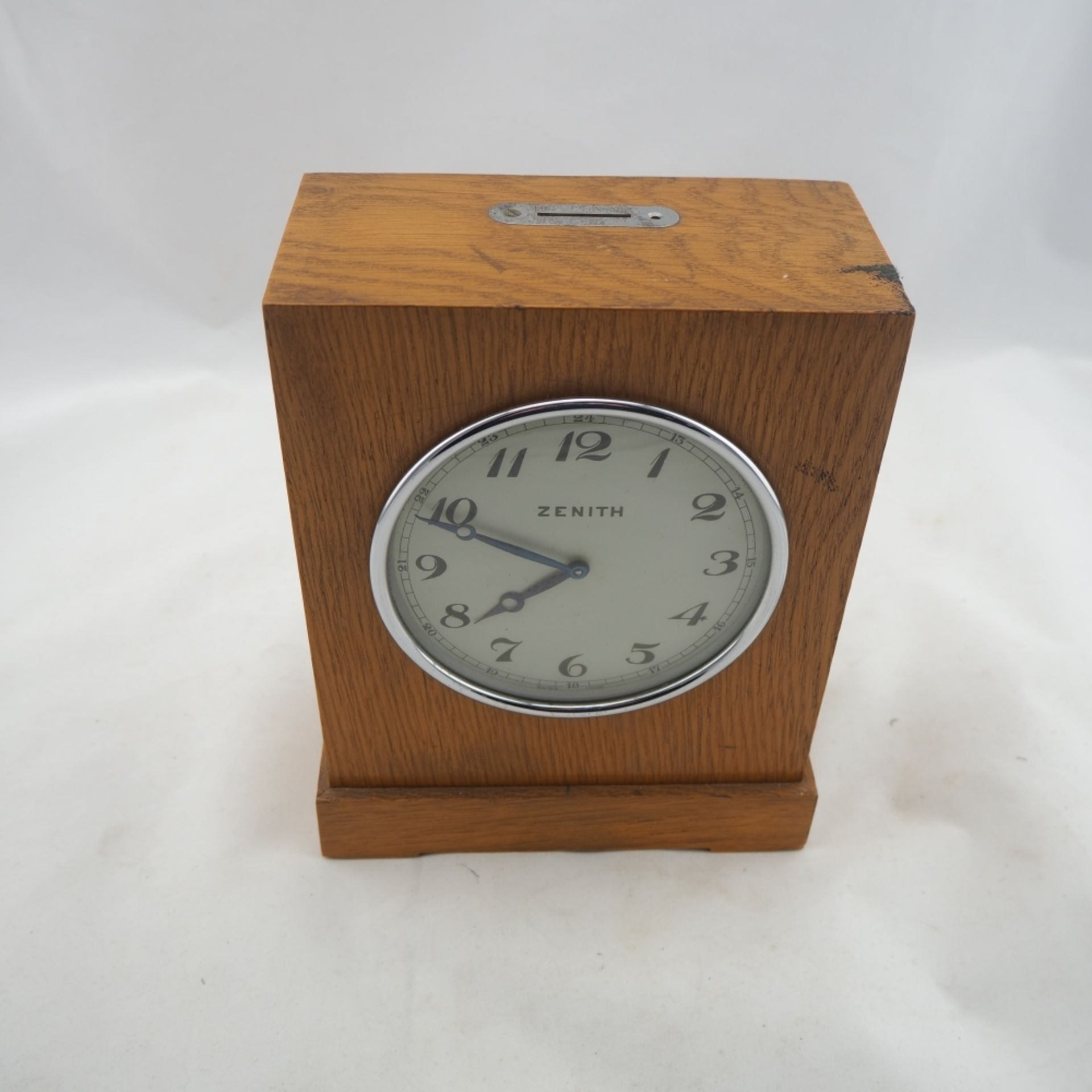 Seltene "Zenith" Spareruhr, 30er JahreGehäuse aus Holz (Eiche), mittig eingebautes Uhrwe - Bild 4 aus 5