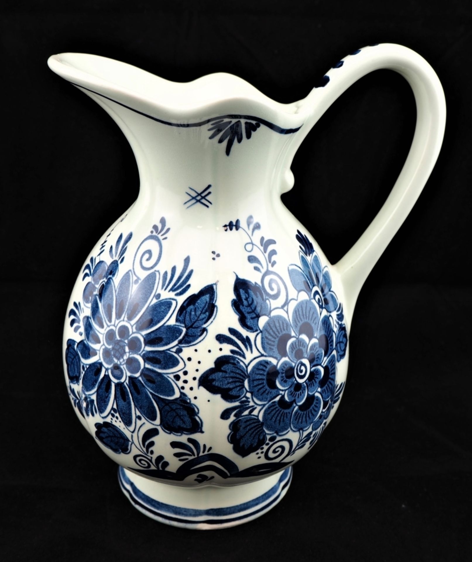 Weinkrug "Delft"Weinkrug aus Steingut, gemarkt "Delft", mit blauem Dekor, Unterglasur, i