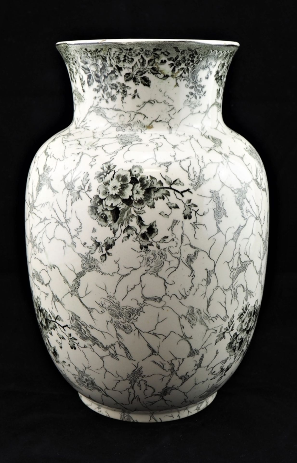 Große Vase "Mettlach"Stark gebrauchte Vase aus Keramik mit weißer Glasur und Unterglasbe