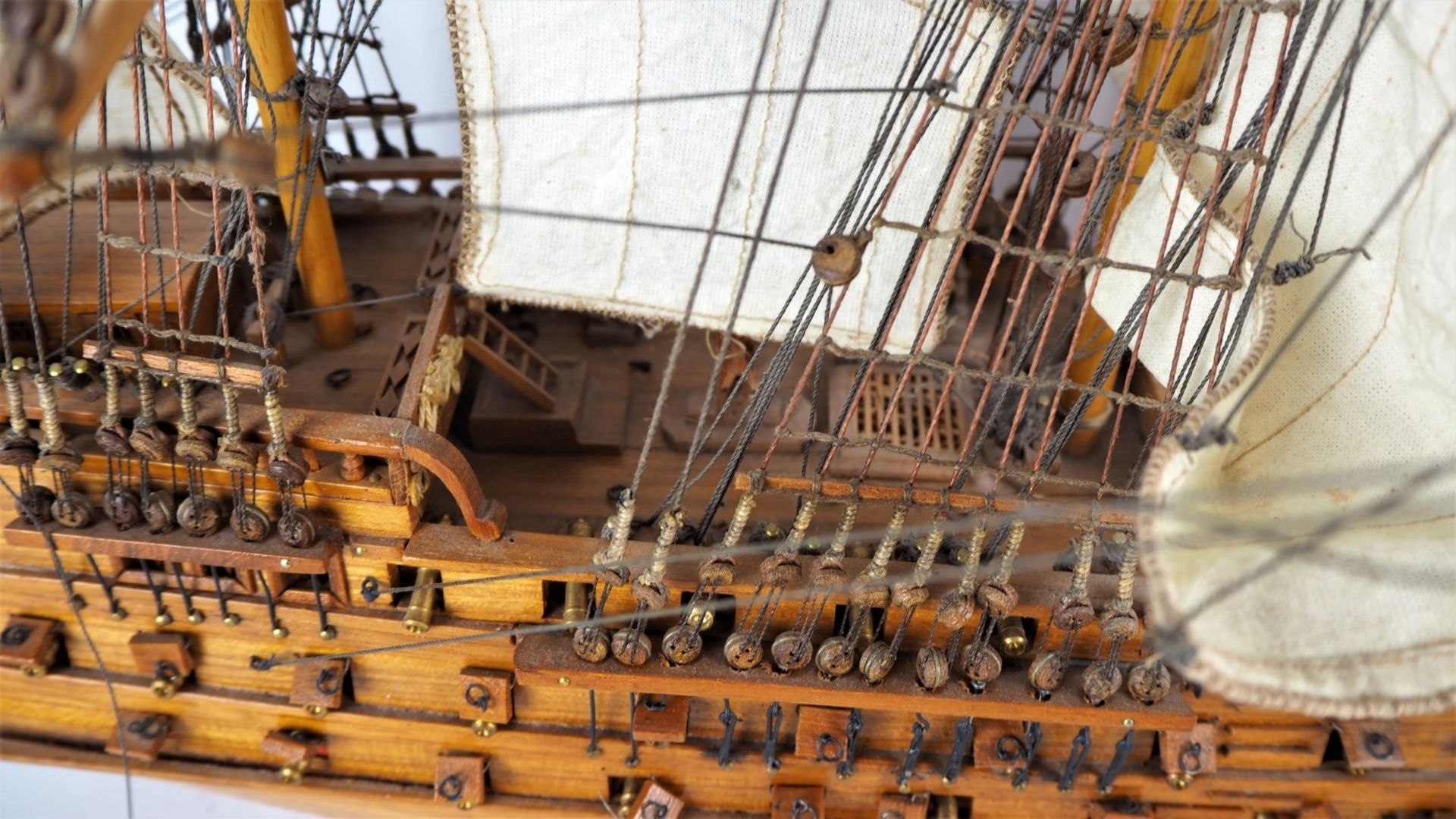 Französisches Schegelschiffmodell, 70er Jahrein feiner Handarbeit hergestelltes, großes - Bild 4 aus 10