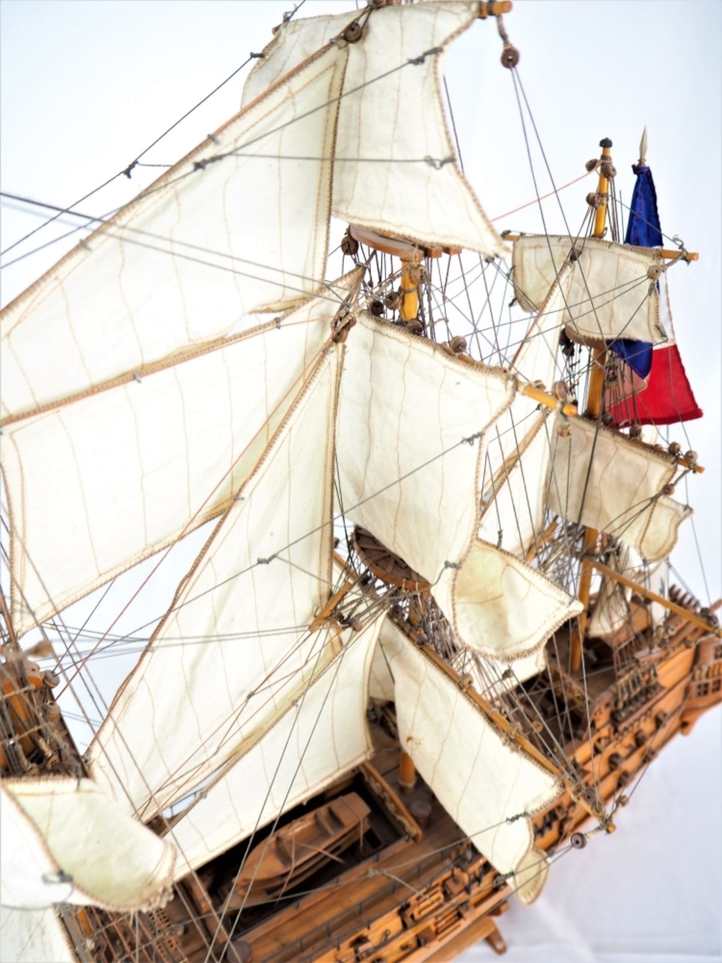 Französisches Schegelschiffmodell, 70er Jahrein feiner Handarbeit hergestelltes, großes - Bild 9 aus 10