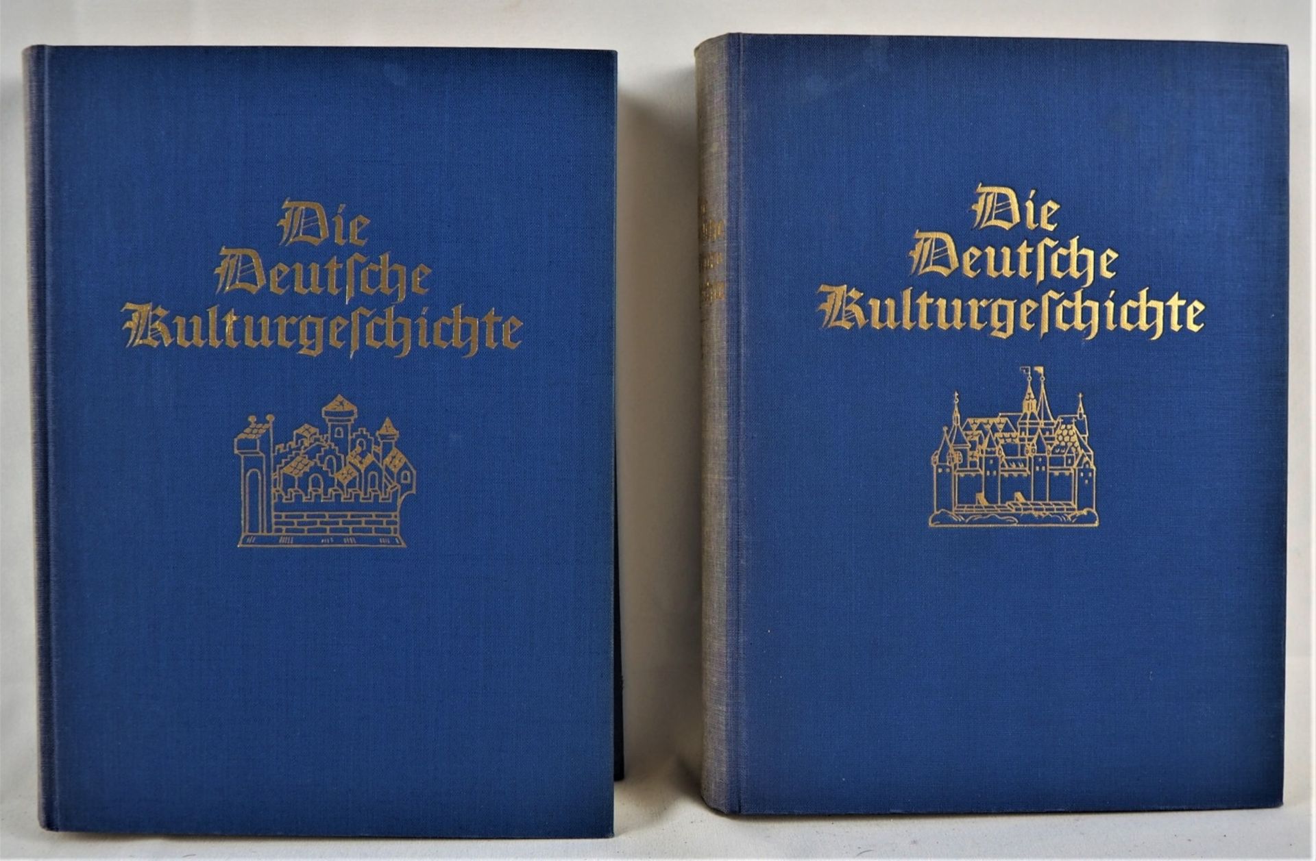 "Die deutsche Kulturgeschichte", Prof. Dr. Georg Steinhausen, 2 Bände, 1936, guter Gebrauchtzustand.