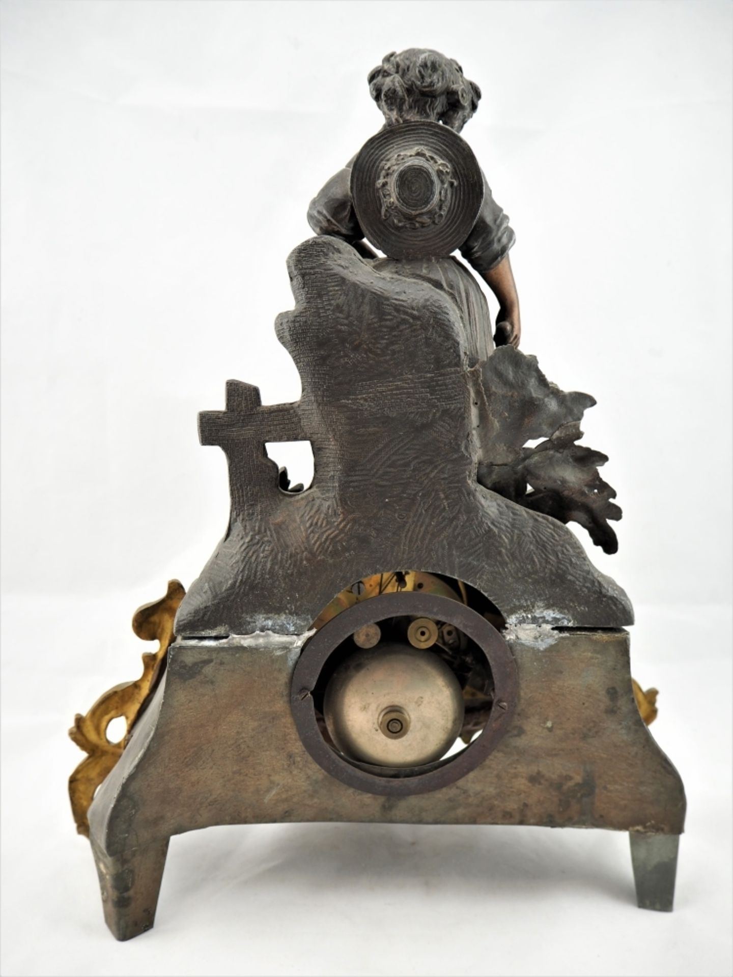 Pendule, Frankreich um 1870Gehäuse aus Bronze, Figur aus Spritzguss, patiniert. Uhrwerk - Bild 5 aus 5