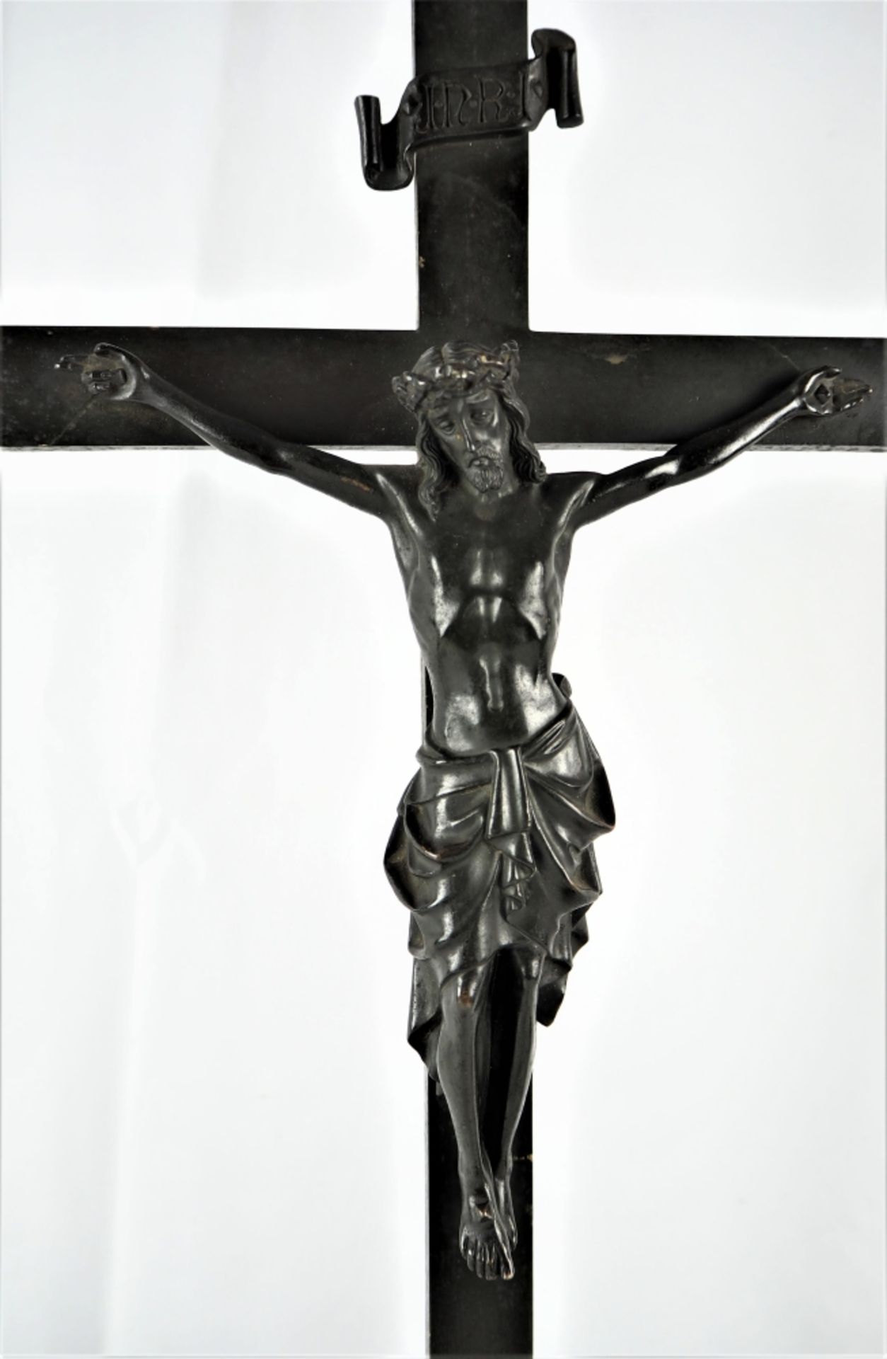 Schweres Bronze-Tischkreuz, Mitte 19. Jh. - Bild 5 aus 6