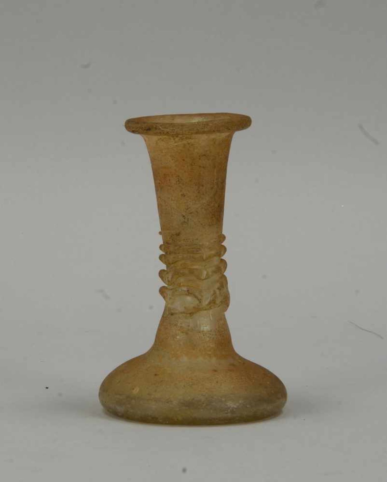 Antike Enghalsvase (Bodenfund! - wohl römisch/1. bis 3. Jahrhundert n. Chr.), leicht irisierendes