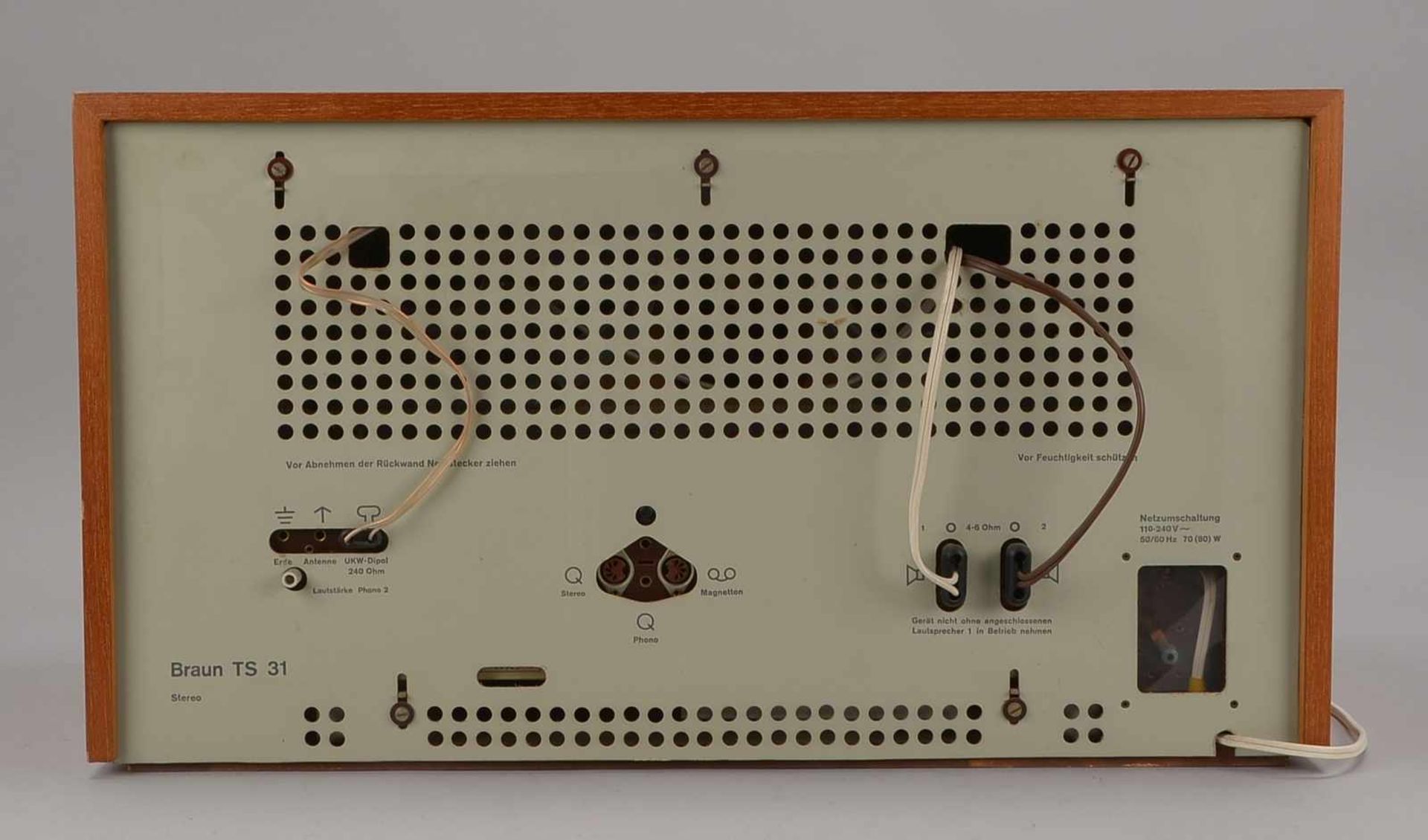 Braun AG/Frankfurt a.M., Designer-Radio, Modell 'TS 31', Teakholz-Gehäuse, Entwurf: Herbert - Bild 2 aus 2