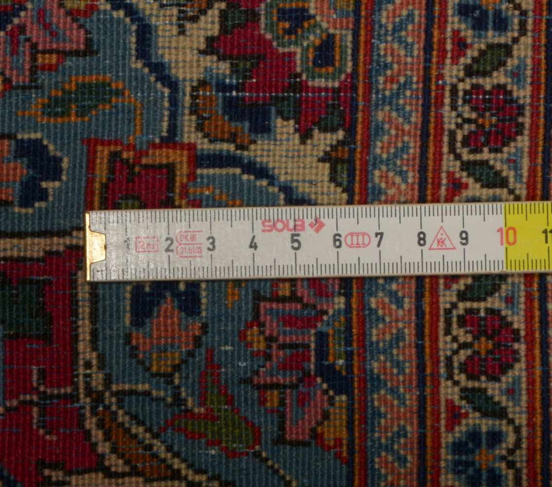 Keshan, alt, feine Knüpfung, gleichmäßig dünner Flor; Maße 204 x 137 cm (mit geringfügigen - Bild 2 aus 2