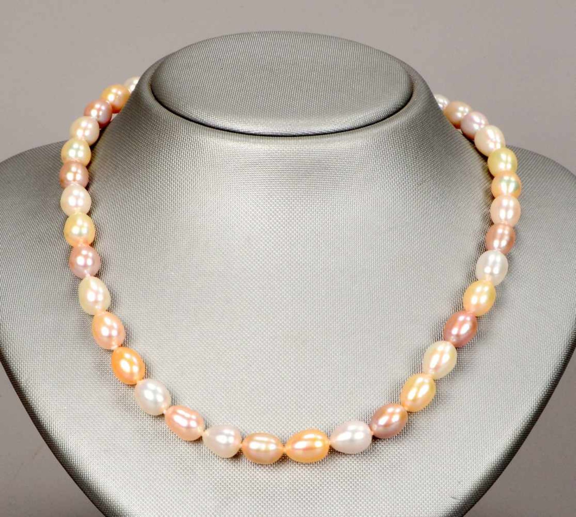 Perlenkette, Süßwasserperlen/Tricolor, Perlen in Tropfenform, Länge Perle 11 mm; Länge Kette 120 cm