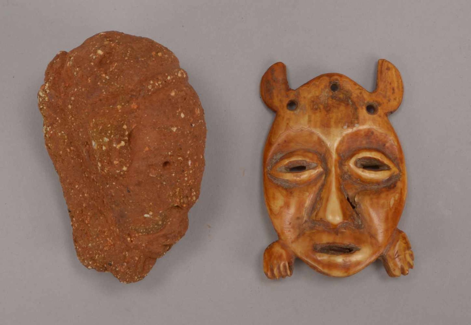 Terrakotta-Kopf (Alter vermutlich ca. 2.000 Jahre), Nok-Kultur/Nigeria und Passport-Maske, Lega/ - Bild 2 aus 2