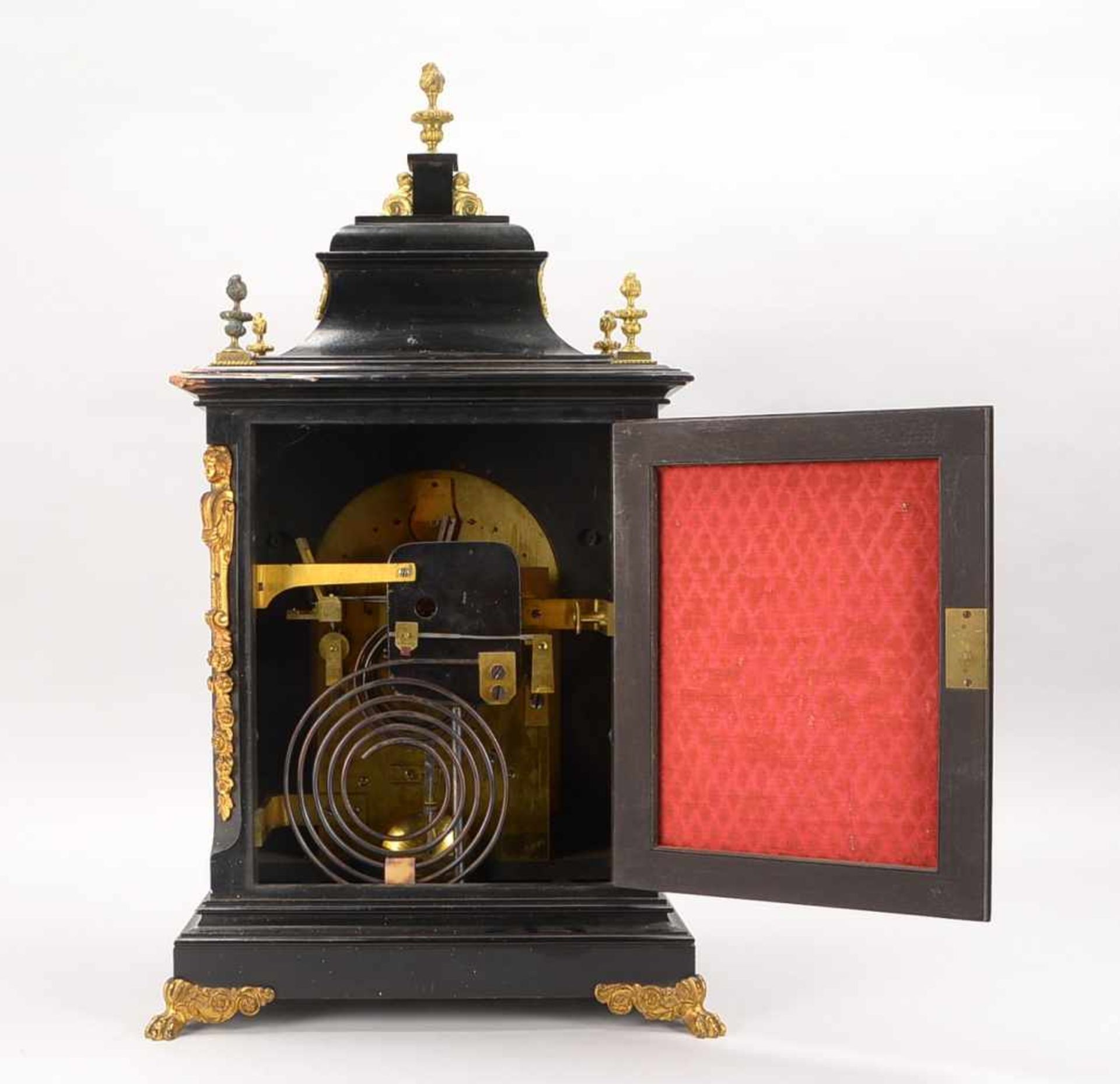 Stutzuhr, sogenannte 'Bracket Clock', Payne & Co./England, im Mahagoni-Uhrkasten/schwarz gebeizt, - Bild 3 aus 3