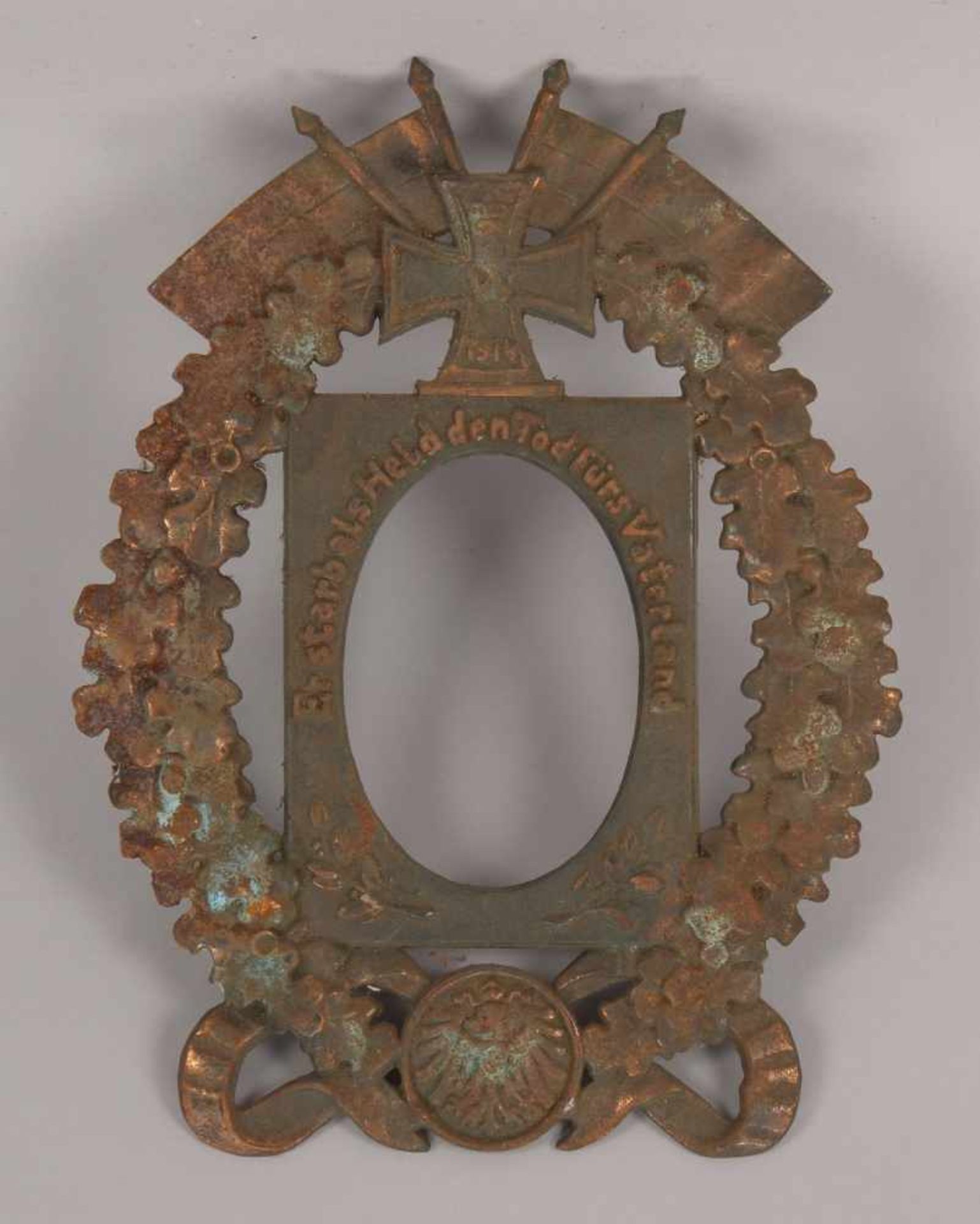 Fotorahmen (III. Reich), Eisen, mit Devise/im ovalen Ausschnitt, Maße/Ausschnitt: 12 x 8,5 cm,