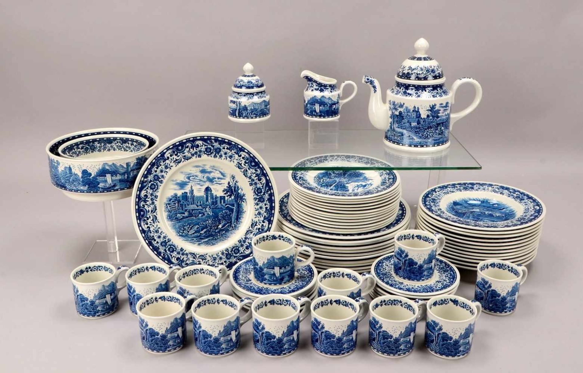 Villeroy & Boch, Kaffeeservice und Speiseservice, Dekor 'Blue Castle' in Unterglasurblau, komplett