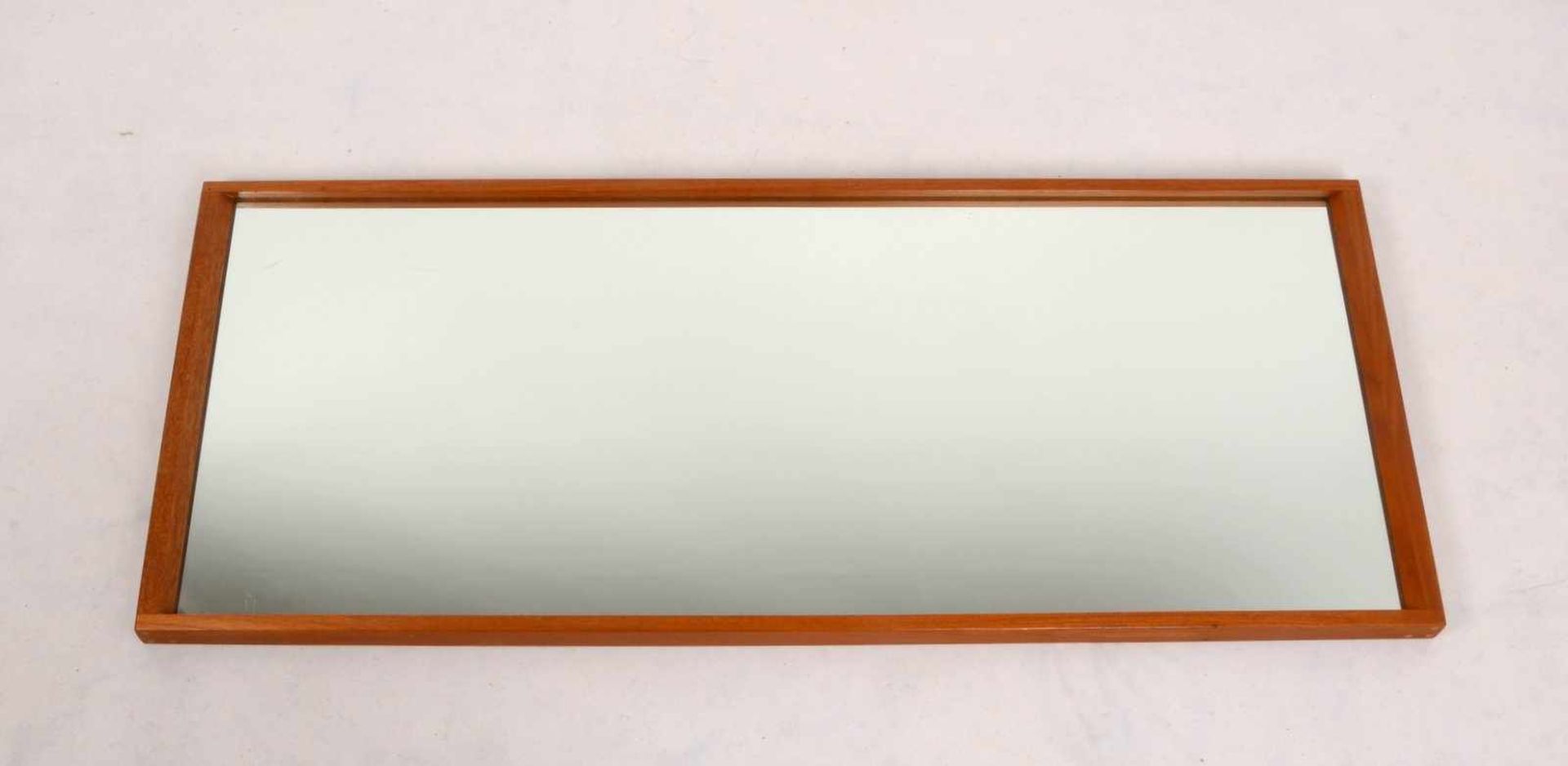 Wandspiegel, Teak, Entwurf: Aksel Kjaersgaard; Höhe 104 cm, Breite 42 cm""""