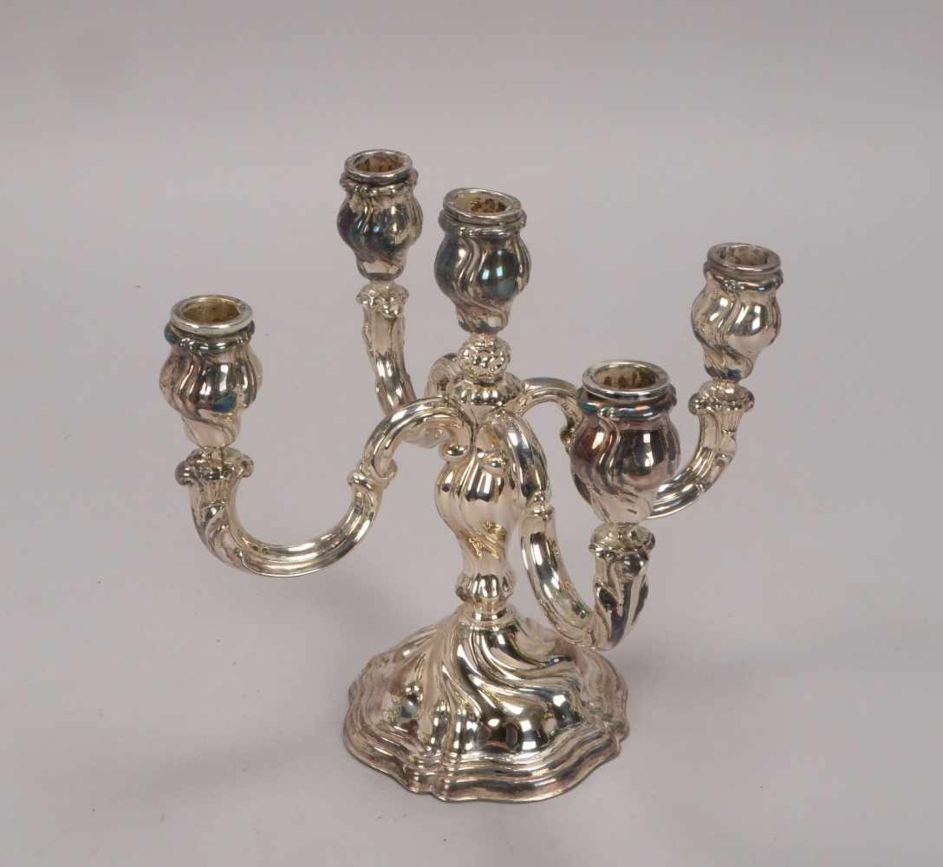 Kerzenleuchter, 925 Sterling-Silber (gefüllt), barocke Form, punziert 'Krone und Halbmond'; Höhe - Bild 3 aus 3