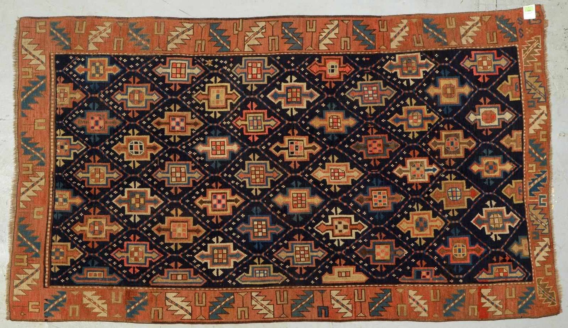 Orientteppich (Kaukasus), antik, Wolle auf Wolle, mit geometrischer Musterung, datiert '1221' -