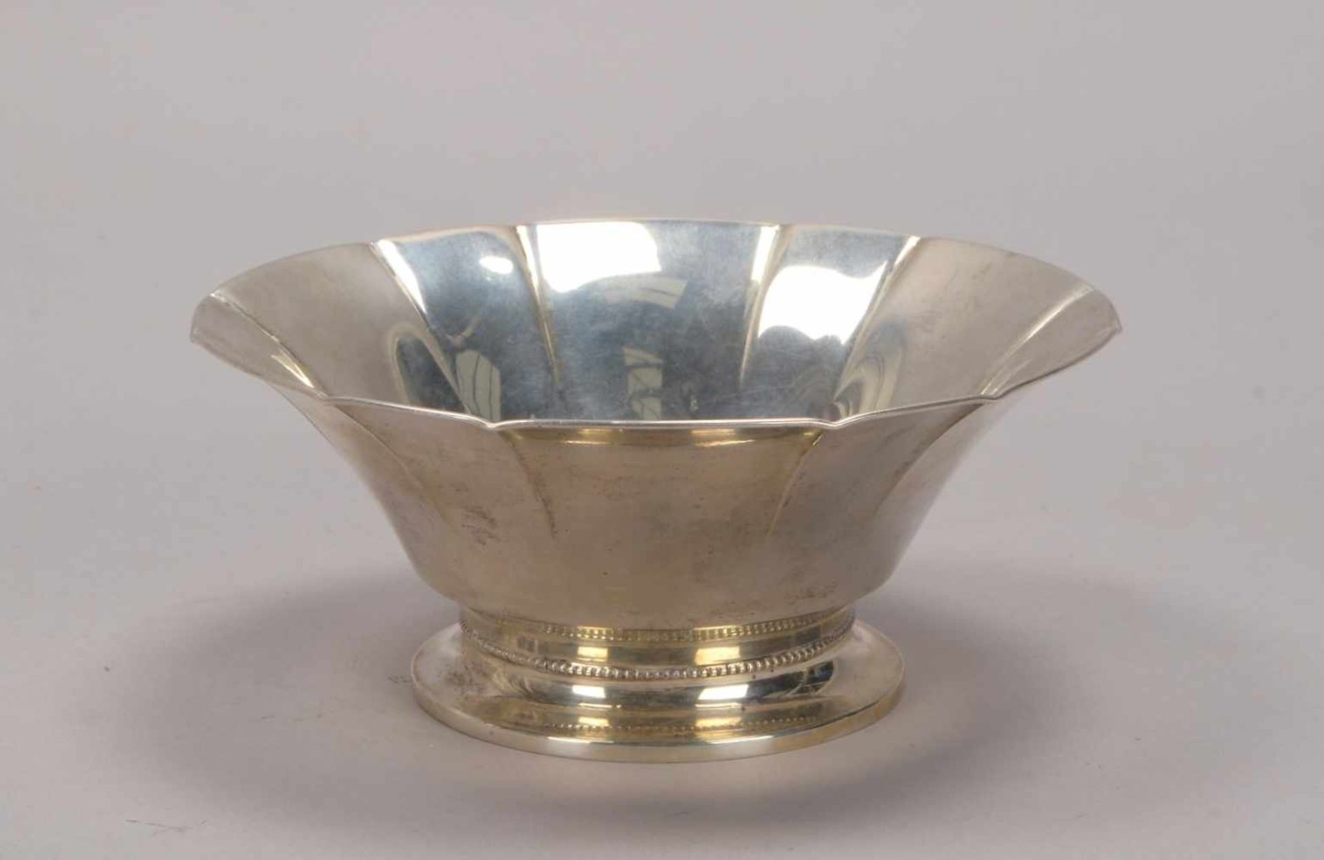 Schale (Schweden), 830 Silber, mehrfach punziert; Höhe 7 cm, Durchmesser Ø 16,5 cm, Gewicht 167 g