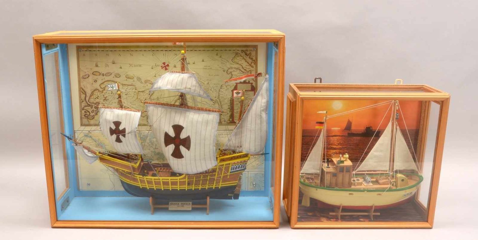 2 Schiffsmodelle, jeweils im maßstabsgerechten Holz-Nachbau, 1x 1.64/1x 1:60, im Schaukasten: 1x ' - Bild 2 aus 2