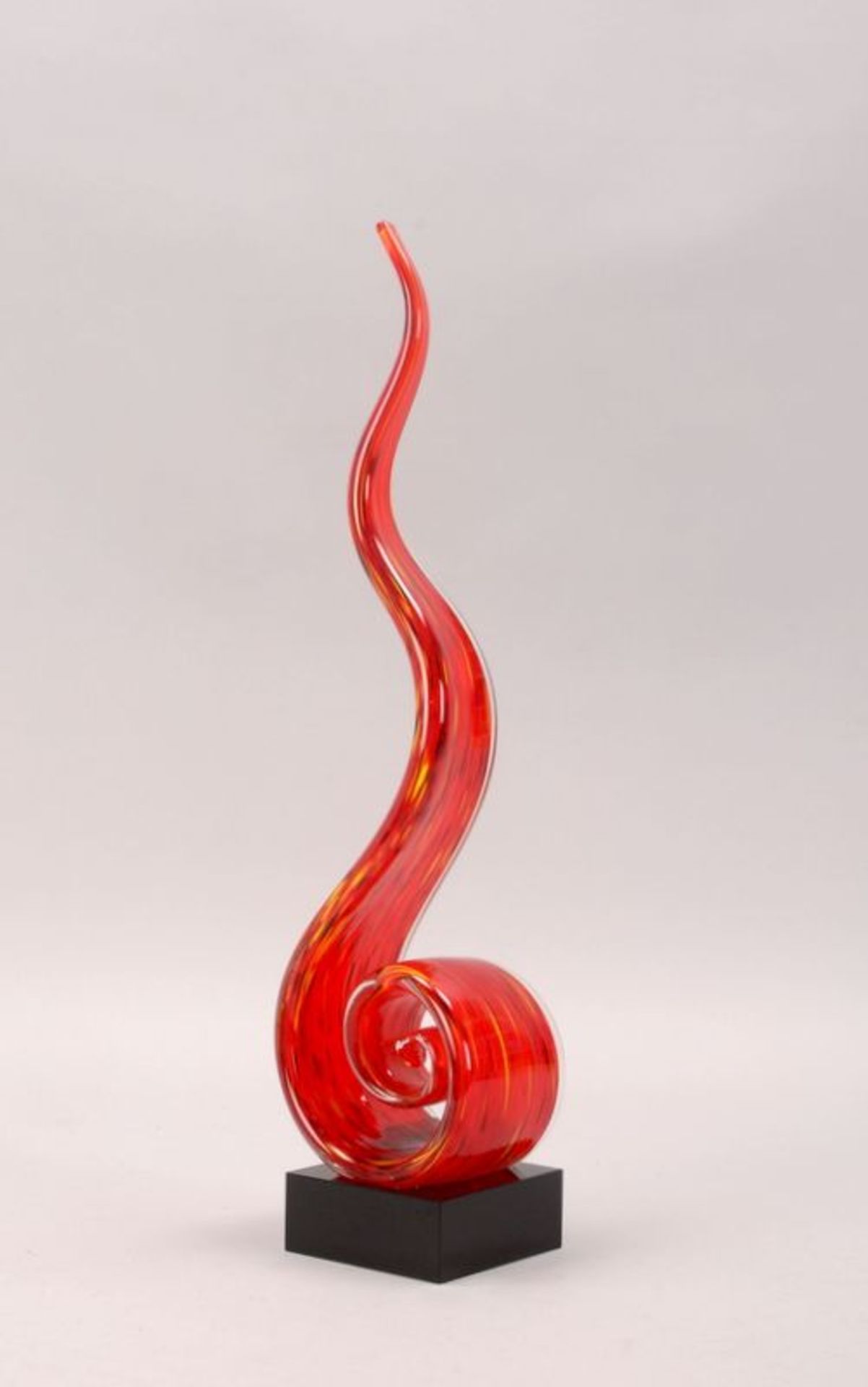 Glasobjekt, 'Spirale', Klarglas mit farbigen Einschmelzungen, Figur auf schwarzer Glasplinthe; Höhe - Bild 2 aus 2