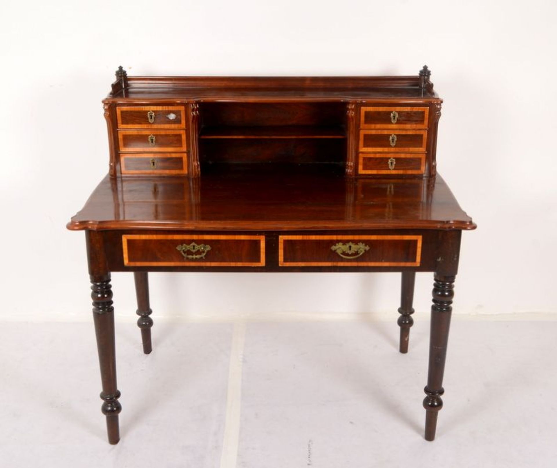 Damen-Schreibtisch (Louis Philippe), Nadelholz/Palisanderfurnier, 2-schübige Zarge mit festem - Bild 2 aus 3