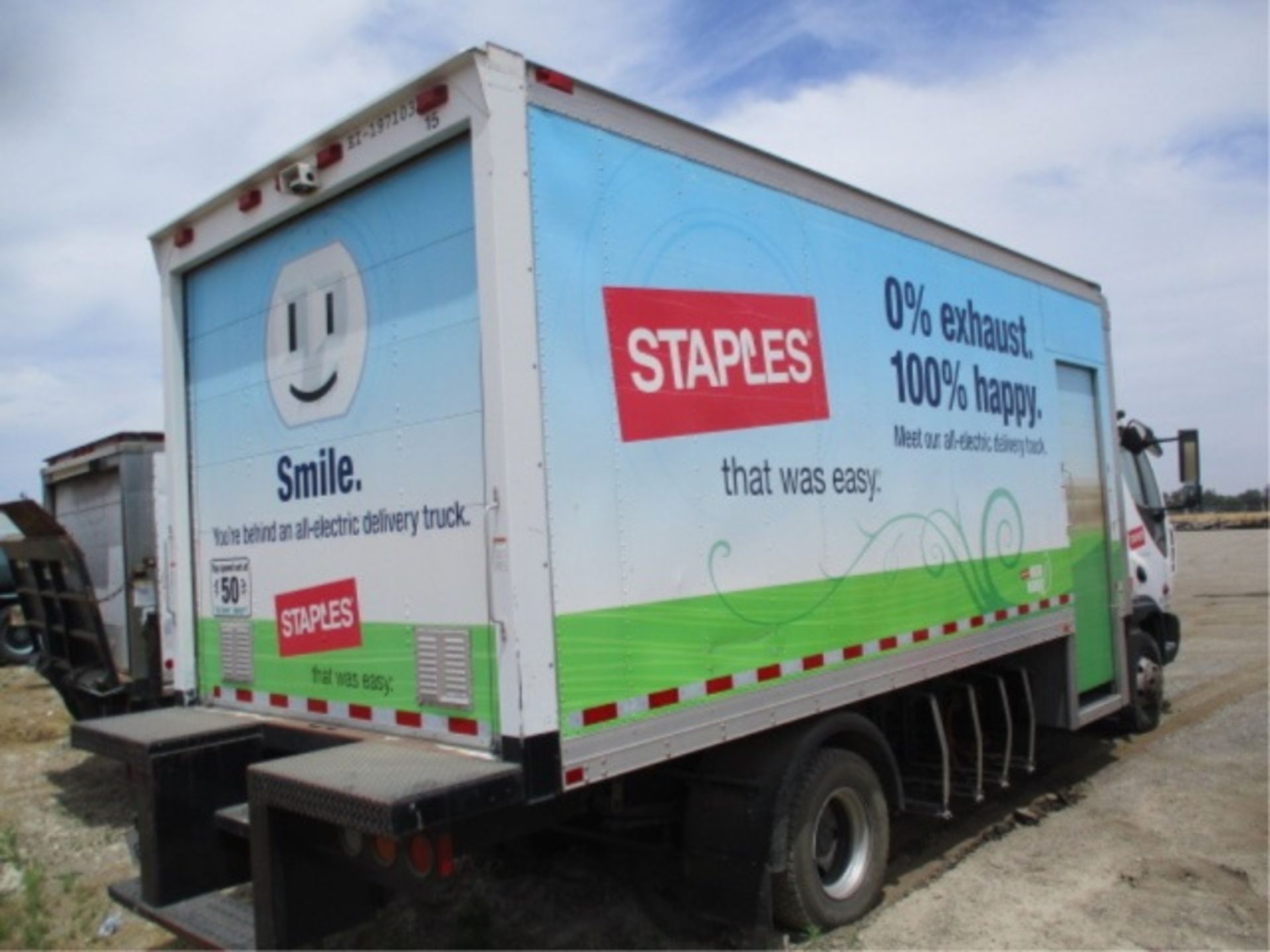 2010 Smith Newton S/A Van Truck, Smith Electric Motor, Automatic, 17' Box, Curb Side Door, Roll-Up - Image 6 of 18