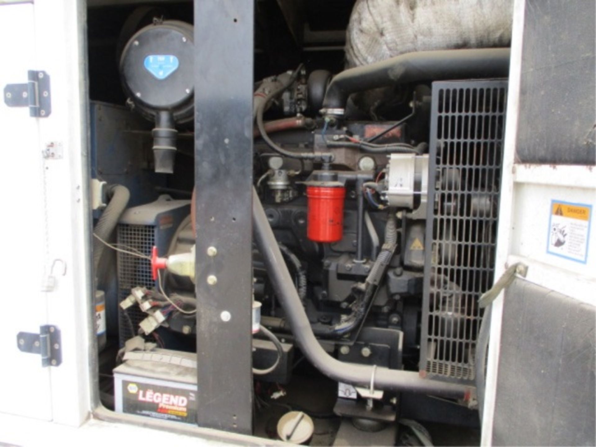 SDMO Power Solutions R120 T/A Towable Generator, John Deere 4.5L 4-Cyl Diesel, 3-Phase, Ball - Image 19 of 26