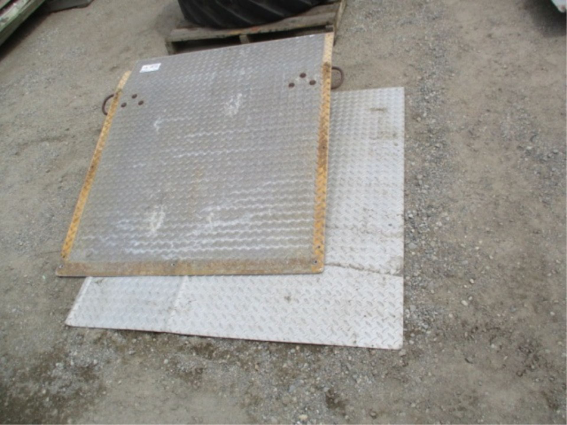 4' x 42" Aluminum Ramp & 4' x 4' Sheet - Image 4 of 4