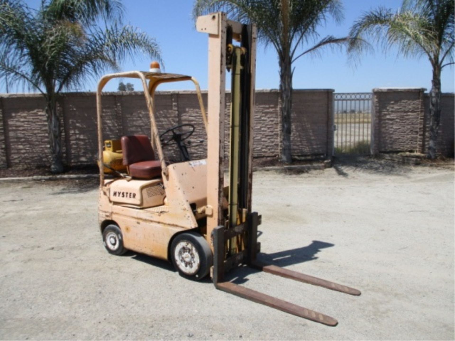 Hyster Warehouse Forklift, 4-Cyl LP Gas, Single Stage Mast, 4' Forks, Canopy, Solid Rubber Tires, - Image 6 of 27