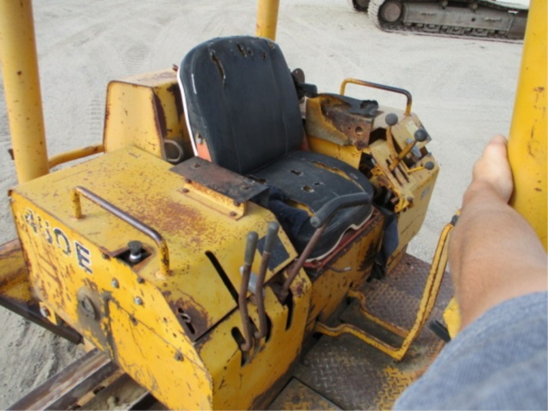 John Deere 450E Crawler Dozer, John Deere Diesel, 6-Way Blade, Dual Slope Boards, M/S Rear Ripper, - Image 25 of 33