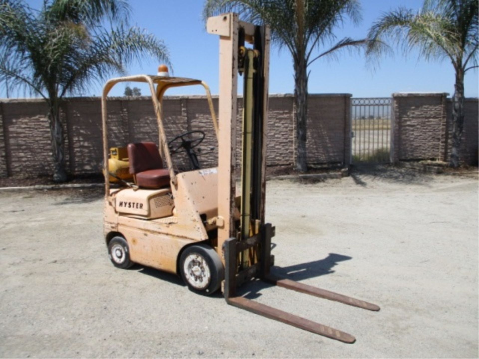 Hyster Warehouse Forklift, 4-Cyl LP Gas, Single Stage Mast, 4' Forks, Canopy, Solid Rubber Tires, - Image 4 of 27