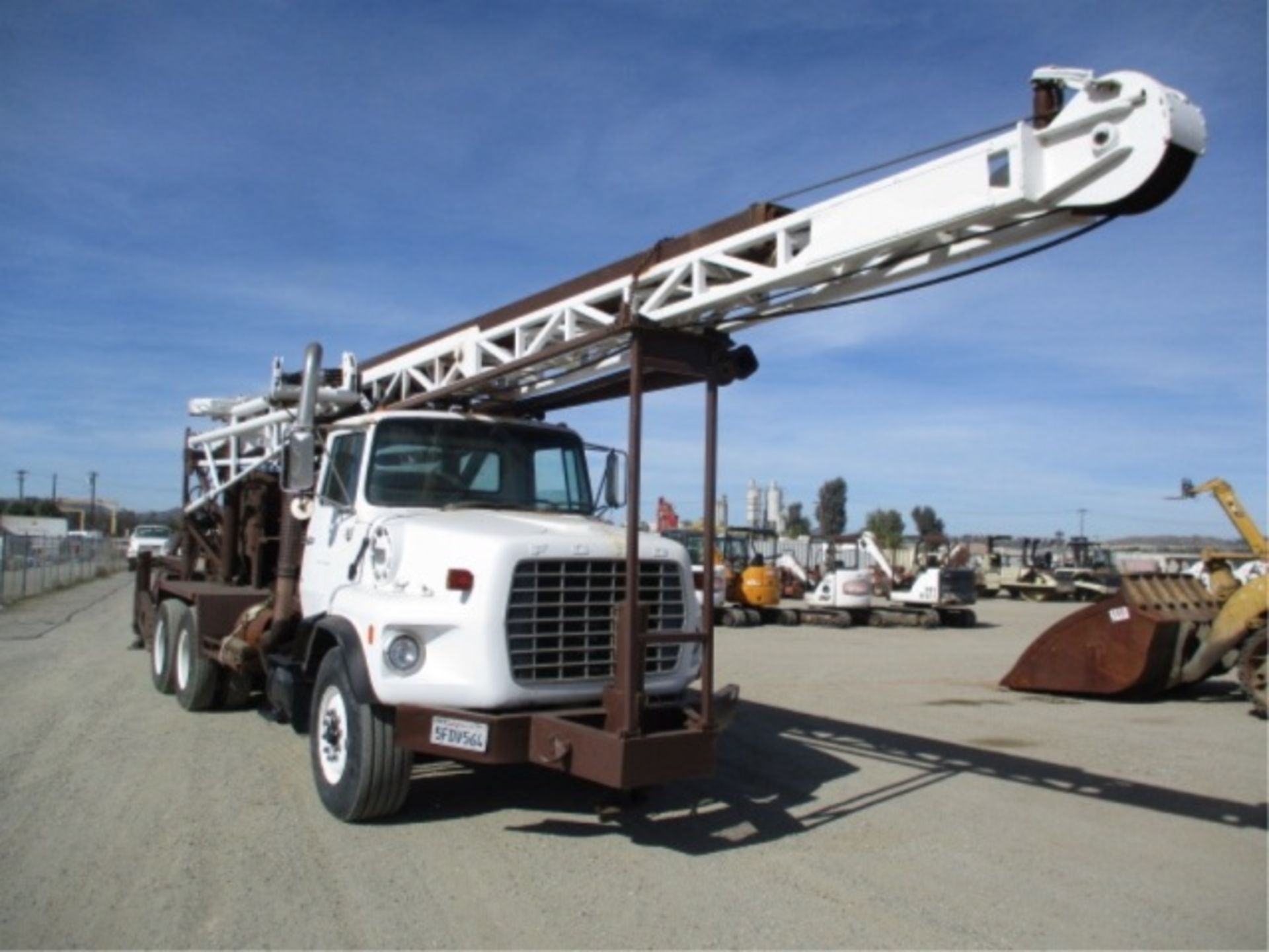 Ford 9000 T/A Drill Rig Truck, Cummins 14.0L 6-Cyl Diesel, Road Ranger 10-Speed, Iveco 4-Cyl Drill - Image 5 of 87