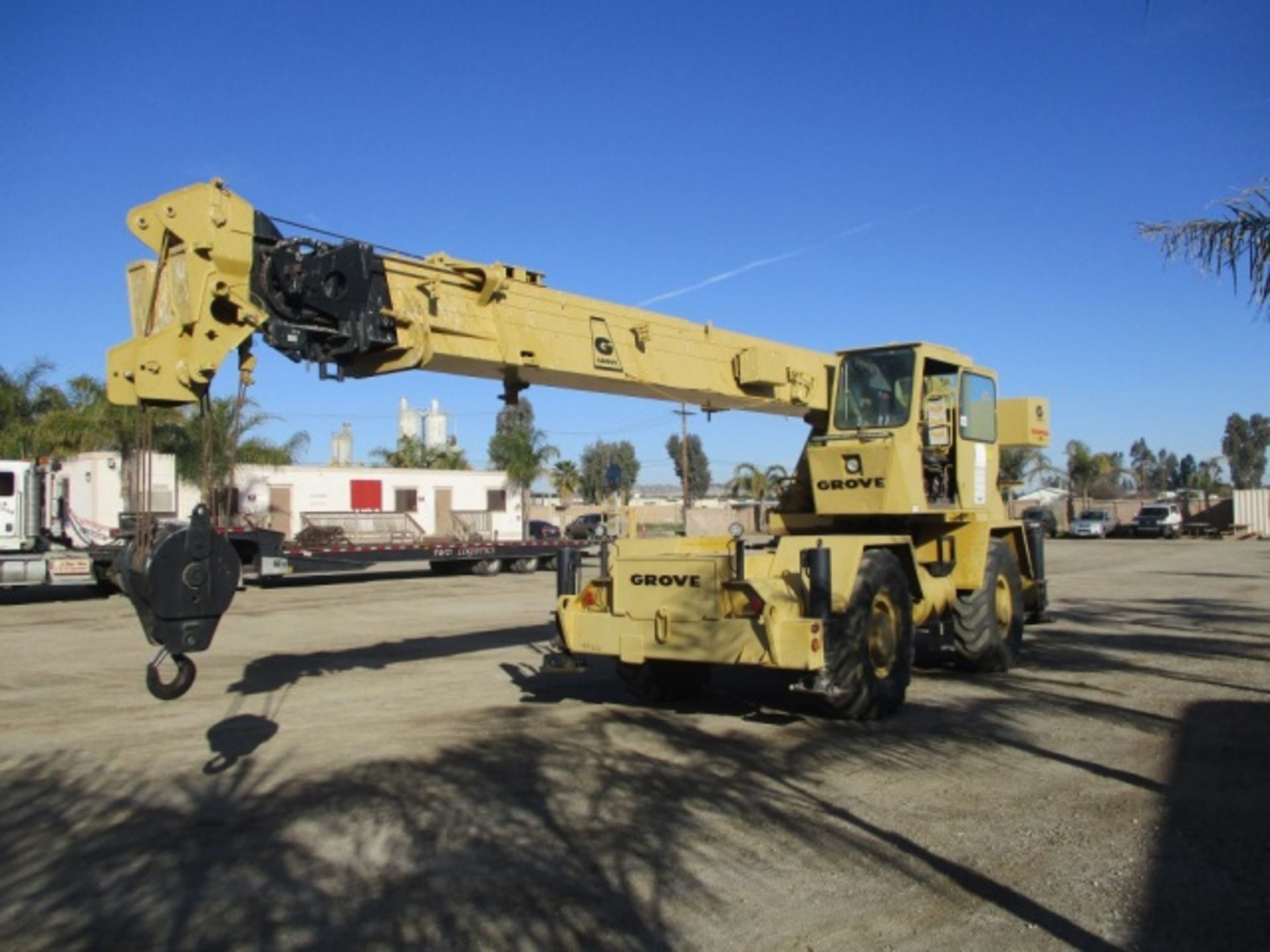 Grove RT515 Rough Terrain Crane, 4x4, 18-Ton Capacity, Detroit Diesel, 3-Speed, 4-Wheel Steer,