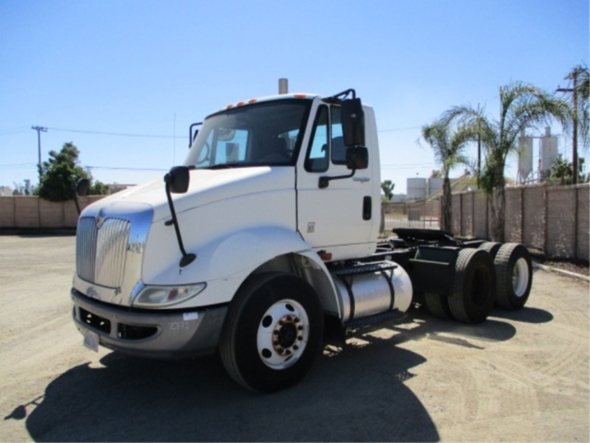 2009 International 8600 T/A Truck Tractor, 10.9L 6-Cyl Diesel, Eaton Fuller 10-Speed, Sliding 5th
