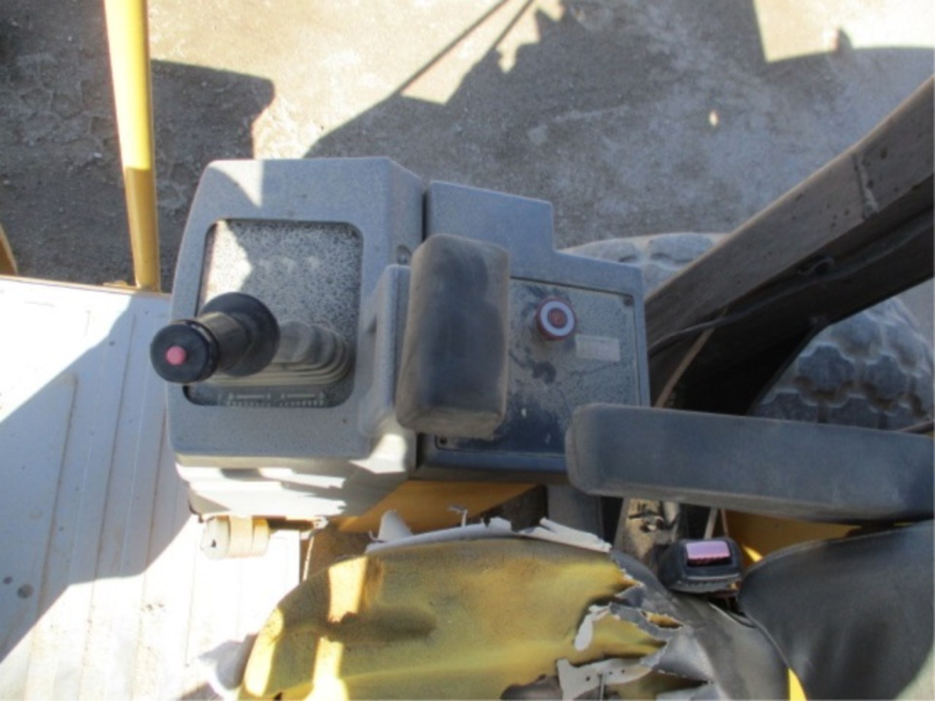 2006 Caterpillar CS-563E Vibratory Roller, Cat Diesel, 84" Drum, Canopy, S/N: CATC5563CCNG01498 - Image 33 of 65