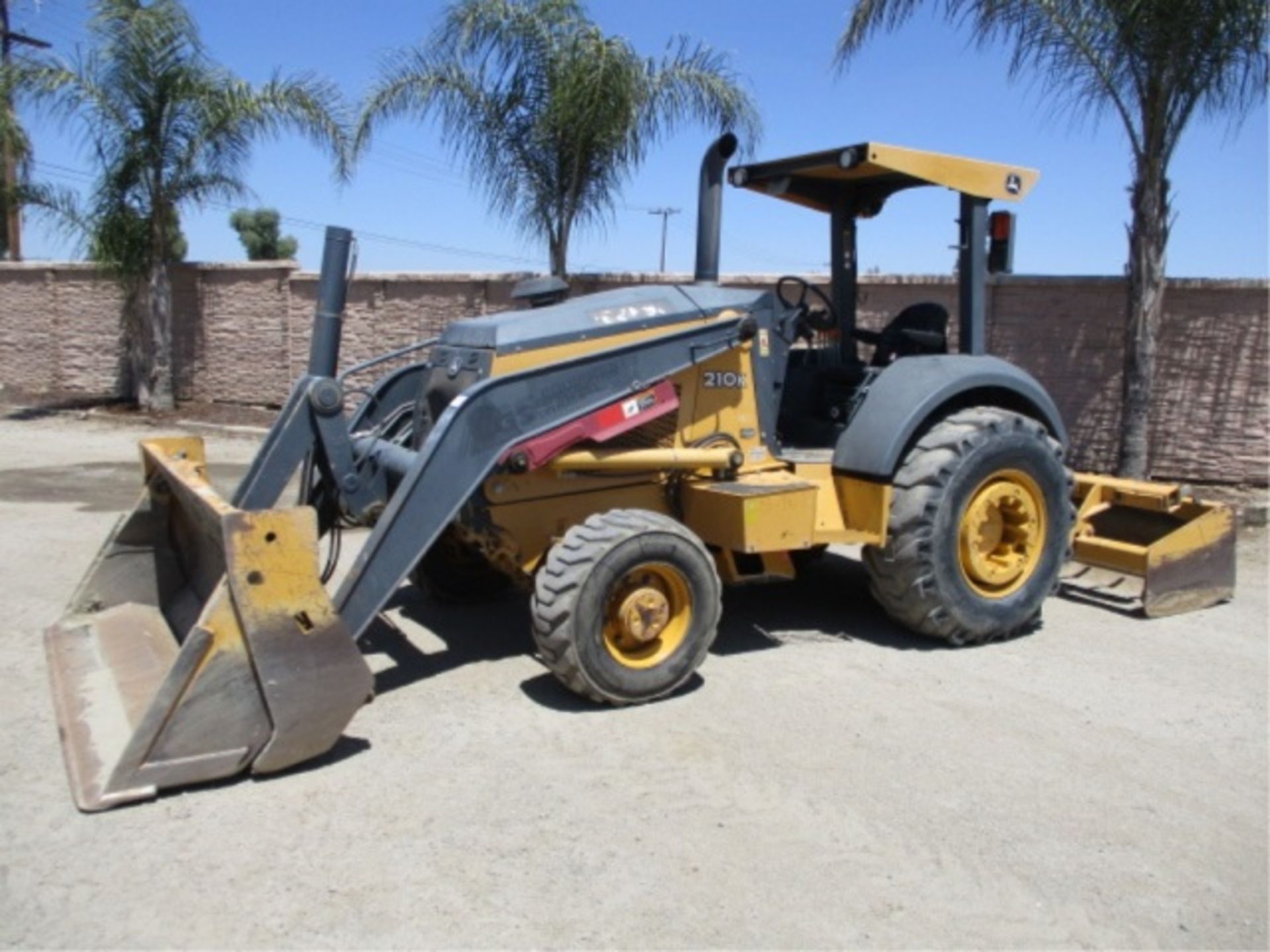 2013 John Deere 210K Skip Loader, 4x4, 4.5L John Deere Diesel, 4-Speed, 4-In-1 Bucket, 4-Way Rear - Image 2 of 57