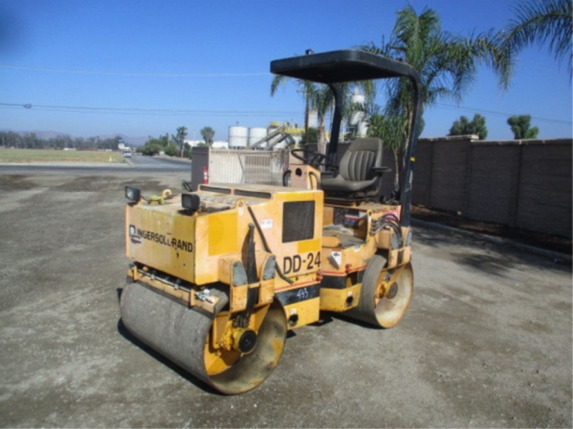 Ingersoll-Rand DD-24 Vibratory Roller, Hatz Diesel, 48" Drums, Water System, Canopy, S/N: 146681,