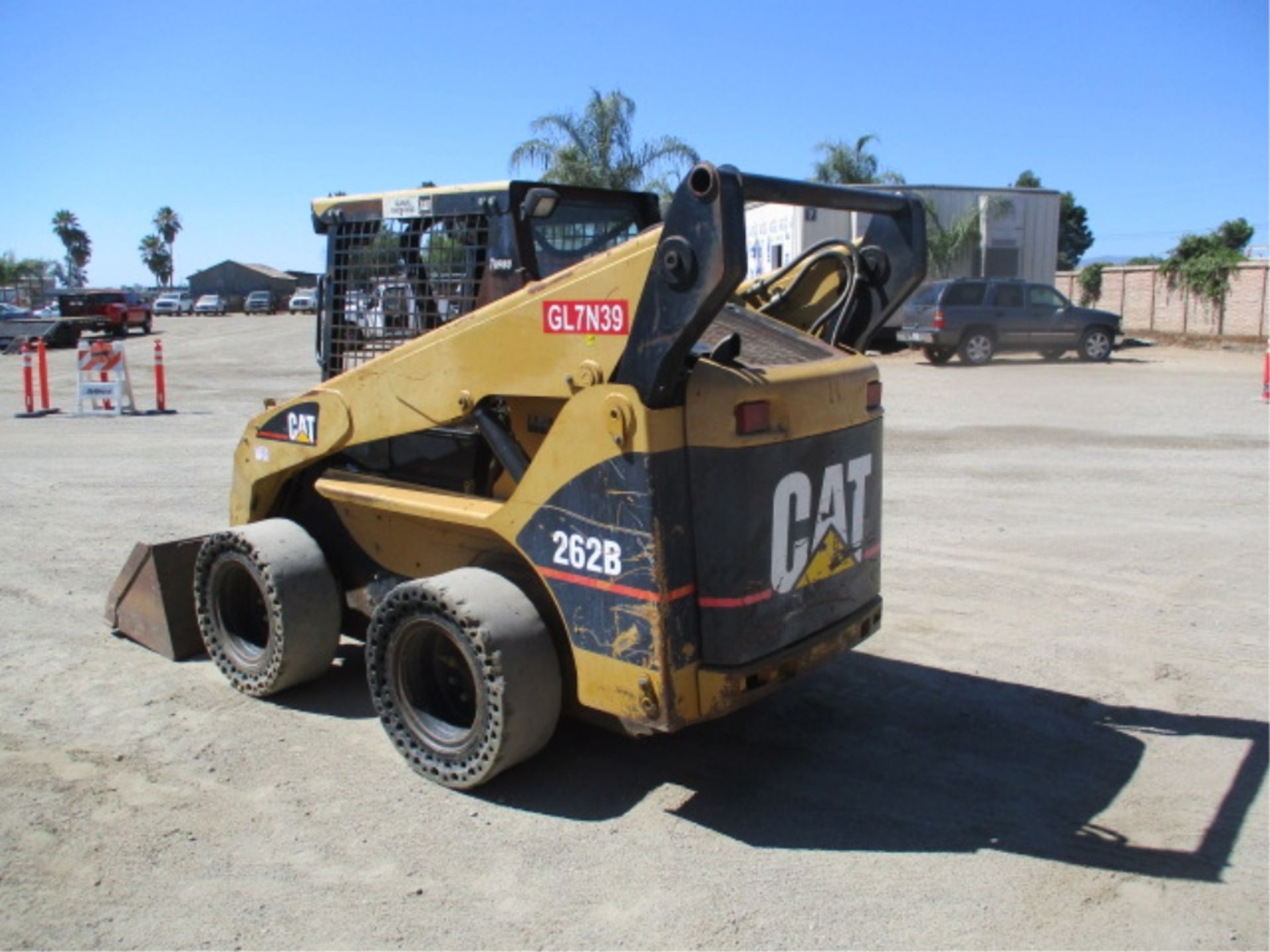 2005 Caterpillar 262B Skid Steer Loader, 4-Cyl Diesel,Tooth Bucket, Auxiliary Hydraulics, Cushion - Image 12 of 45