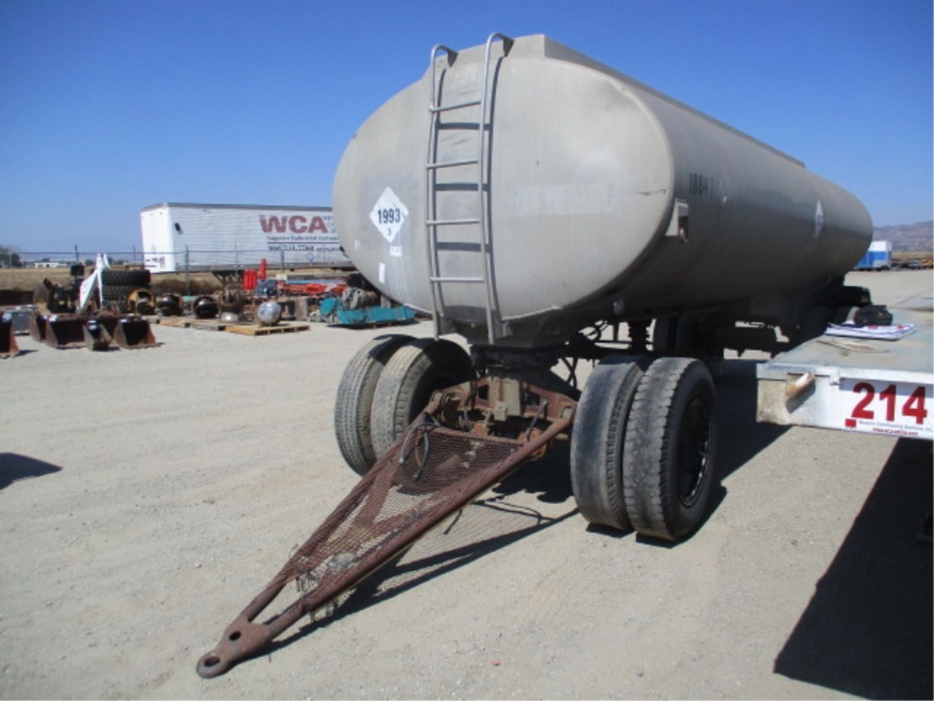 Utility T/A Aluminum Fuel Trailer, 5,000 Gallon Tank, Fuel Pump & Hose, Fixed Dolly, Pintle - Image 2 of 12