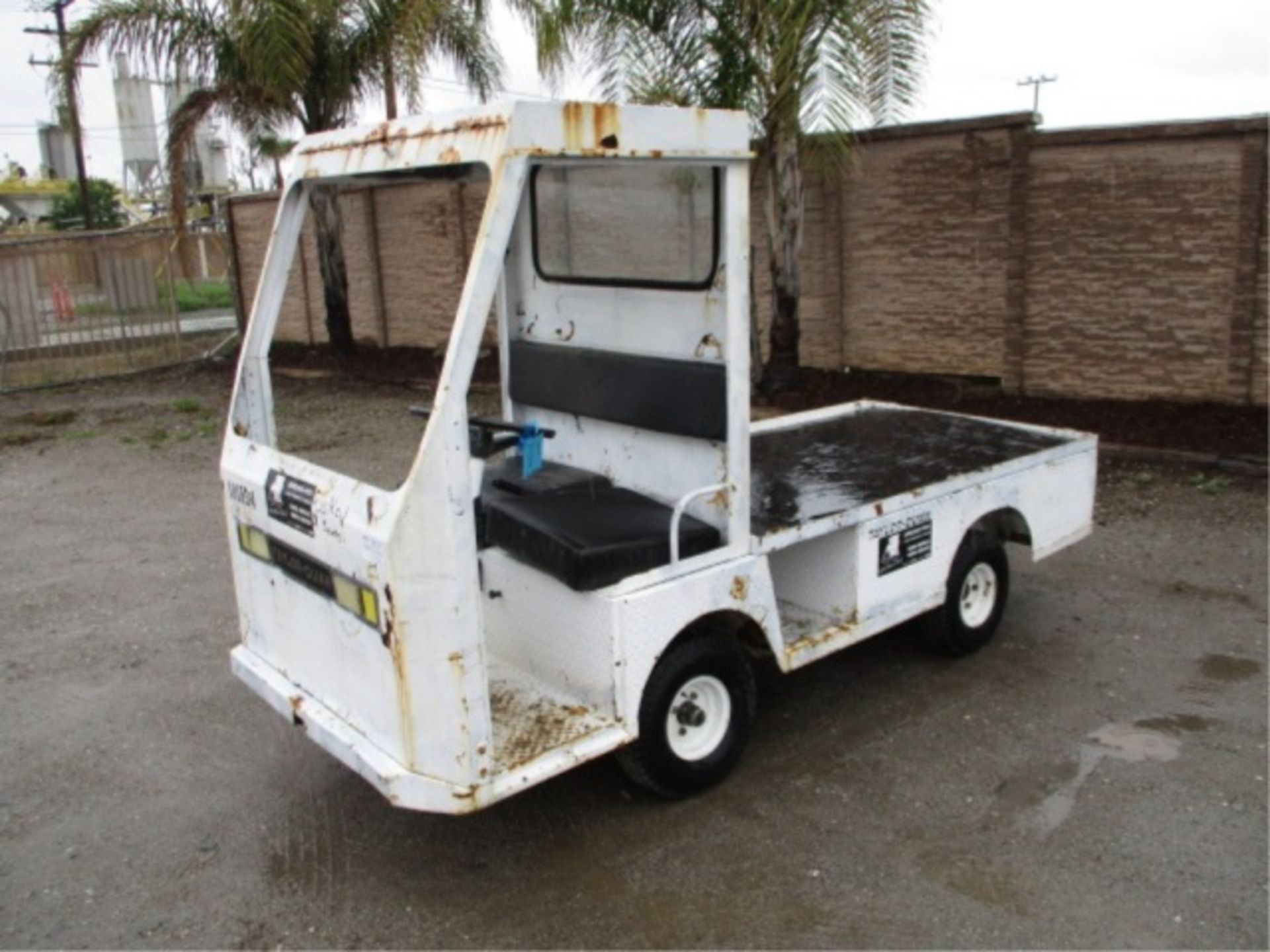 Taylor-Dunn Utility Cart, Gas, Rear Flatbed, Canopy, S/N: 101534 - Image 3 of 35