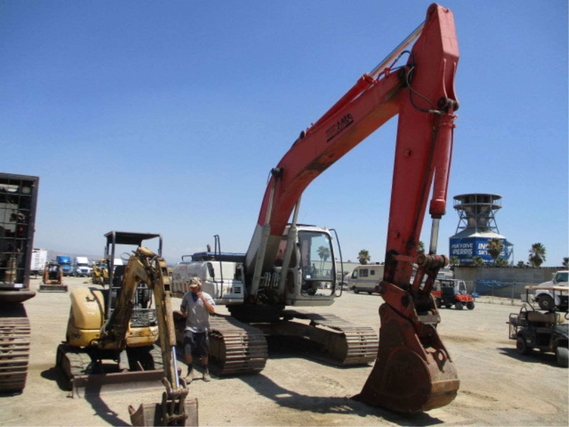 2005 Linkbelt 240 LX Hydraulic Excavator, Isuzu 6-Cyl Diesel, Hendrix Q/C, Cab W/AC, 24" Tooth - Image 6 of 39