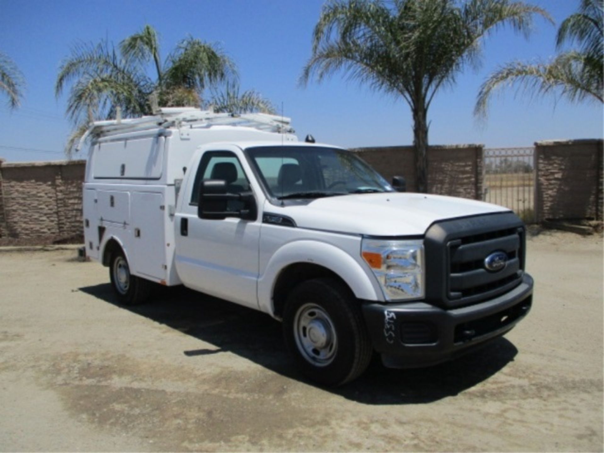 2013 Ford F350 SD Utility Truck, 6.2L V8 Gas, Automatic, Enclosed Utility Body, Onan Gas - Image 7 of 84