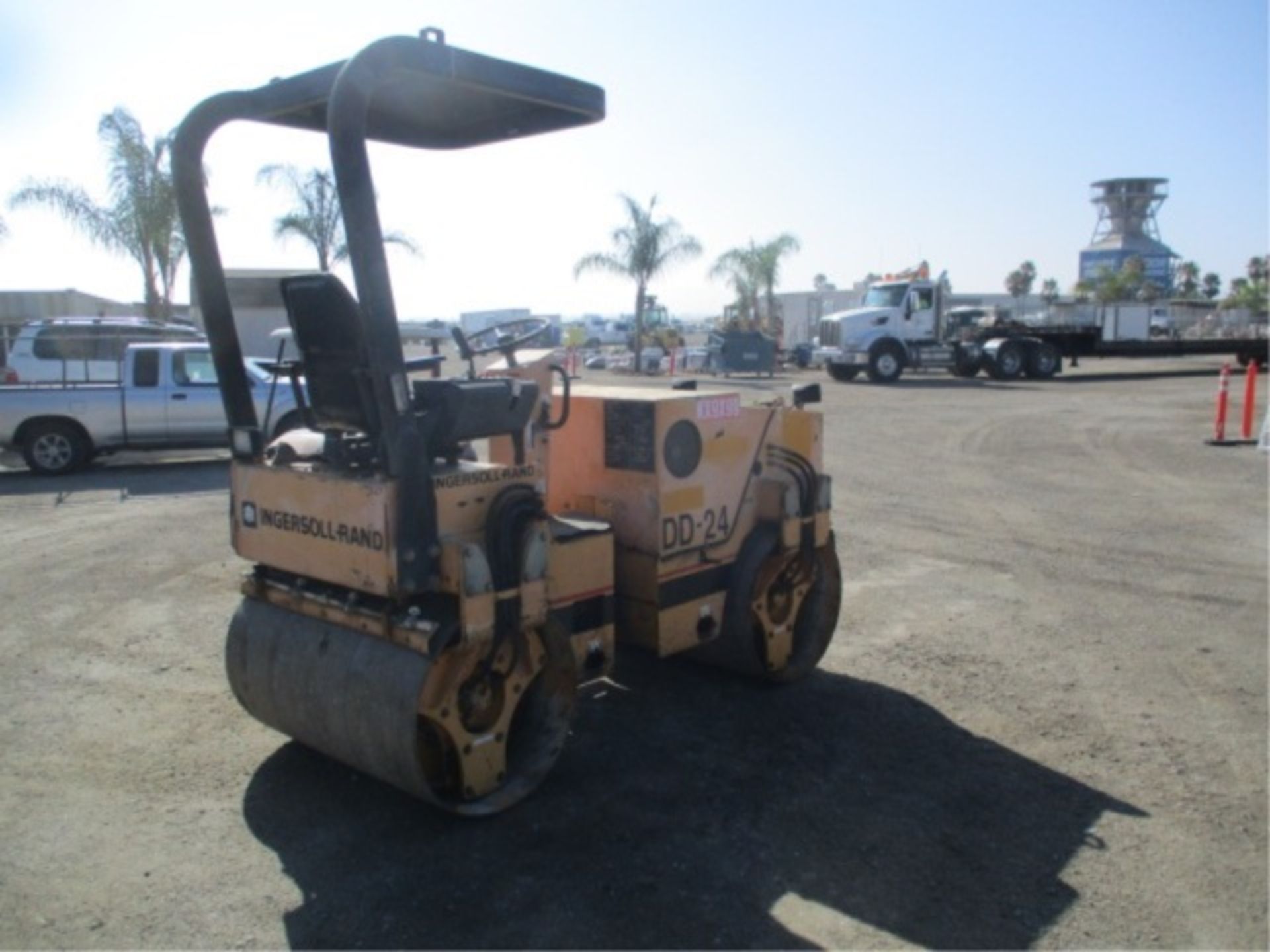 Ingersoll-Rand DD-24 Vibratory Roller, Hatz Diesel, 48" Drums, Water System, Canopy, S/N: 146681, - Image 11 of 45