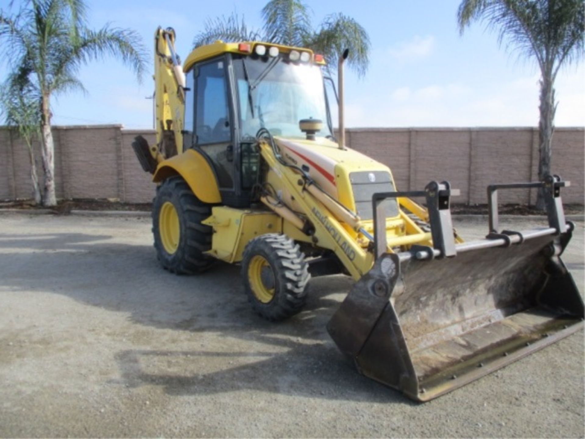 2006 New Holland LB75B Loader Backhoe, 4x4, Diesel, 4-In-1 Bucket, Extend-A-Hoe, Quick Coupler, Flip - Image 5 of 56