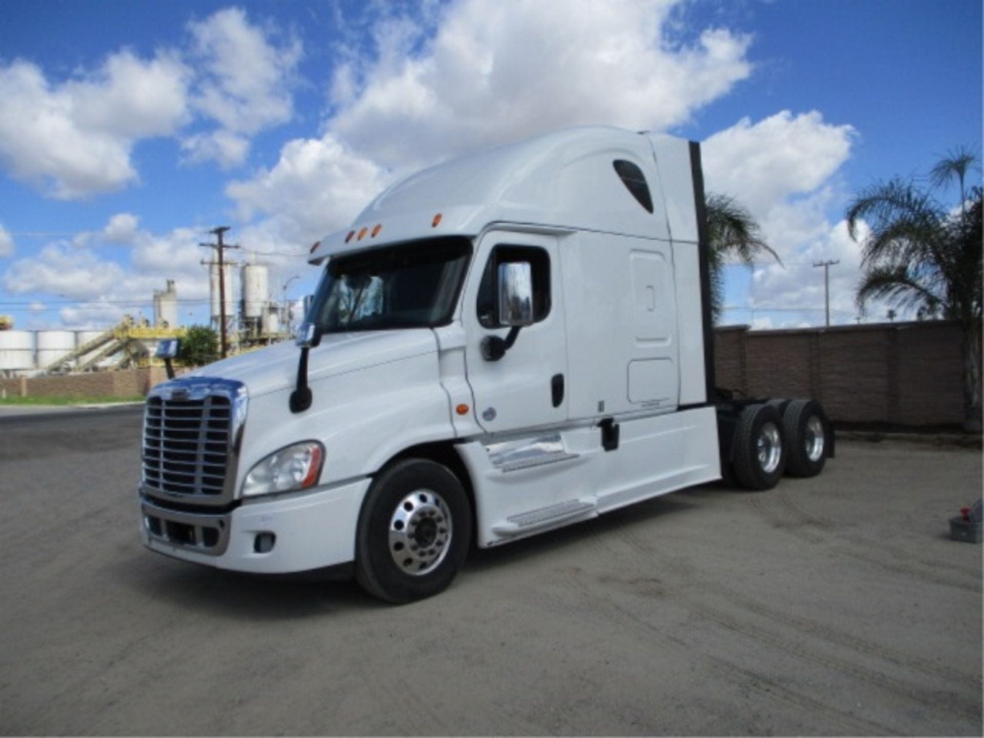 2015 Freightliner Cascadia T/A Truck Tractor, Detroit 6-Cyl Diesel, Eaton Fuller 10-Speed, 60"