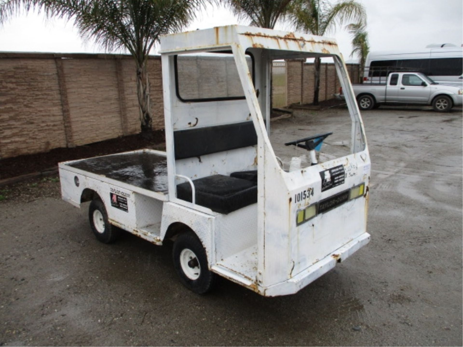 Taylor-Dunn Utility Cart, Gas, Rear Flatbed, Canopy, S/N: 101534 - Image 10 of 35