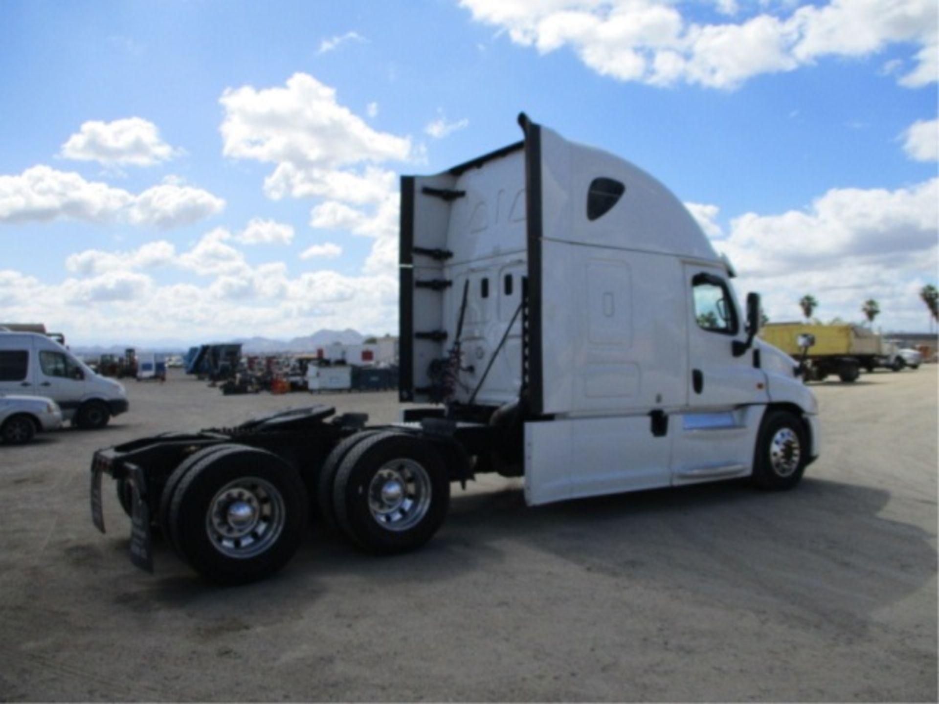 2015 Freightliner Cascadia T/A Truck Tractor, Detroit 6-Cyl Diesel, Eaton Fuller 10-Speed, 60" - Image 9 of 72